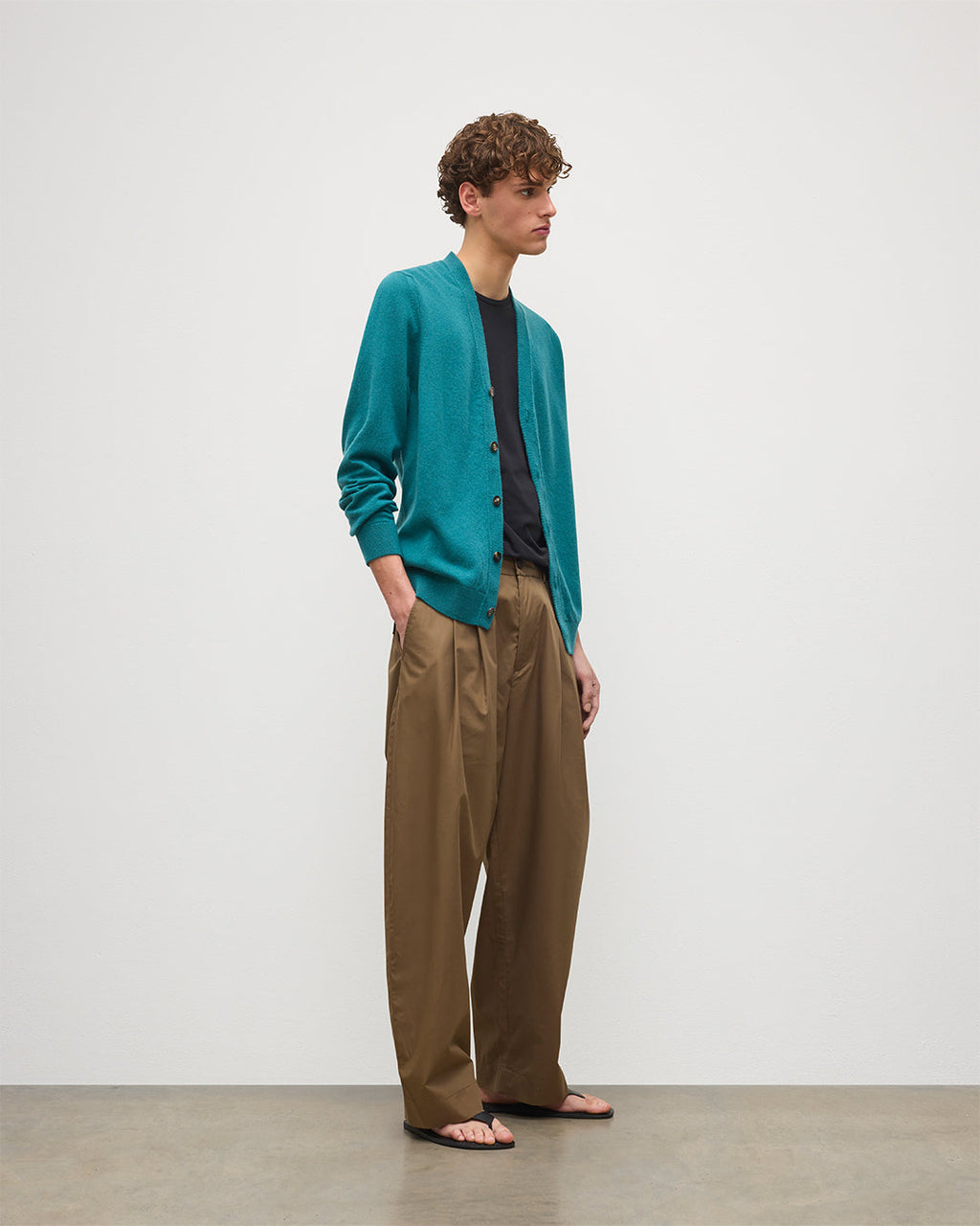 Johnstons of Elgin - Rory Green Classic Cashmere Cardigan