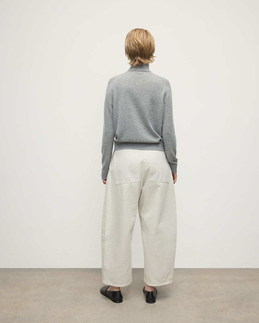 Johnstons of Elgin - Classic Cashmere Light Grey Roll Neck Jumper