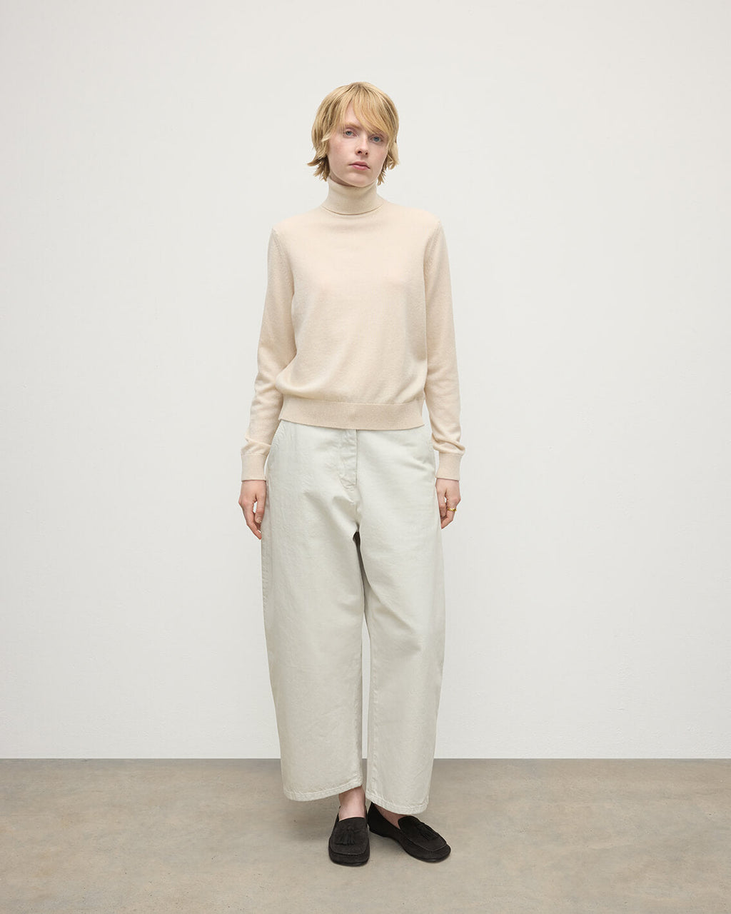 Johnstons of Elgin - Classic Cashmere Cream Roll Neck Jumper