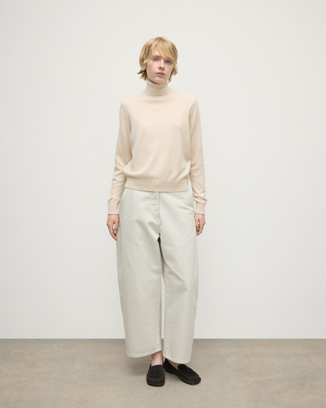 Johnstons of Elgin - Classic Cashmere Cream Roll Neck Jumper