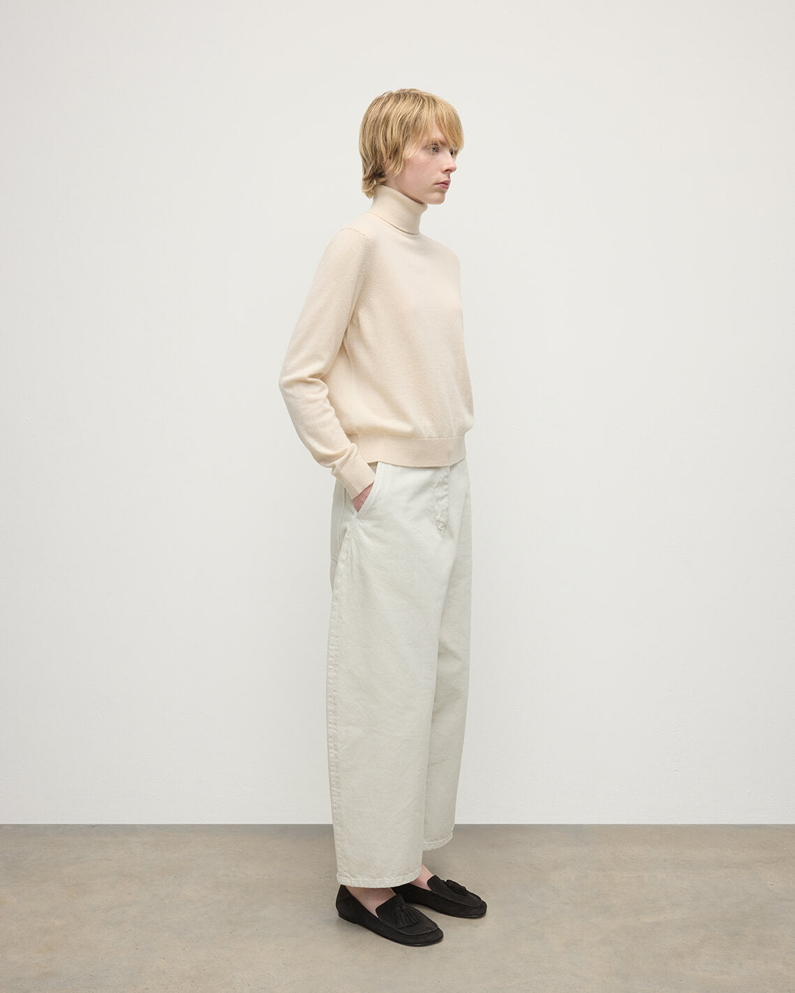 Johnstons of Elgin - Classic Cashmere Cream Roll Neck Jumper
