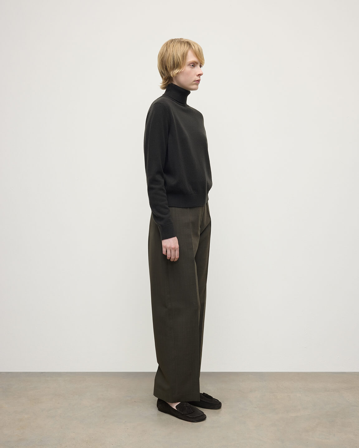Johnstons of Elgin - Classic Cashmere Dark Grey Roll Neck Jumper