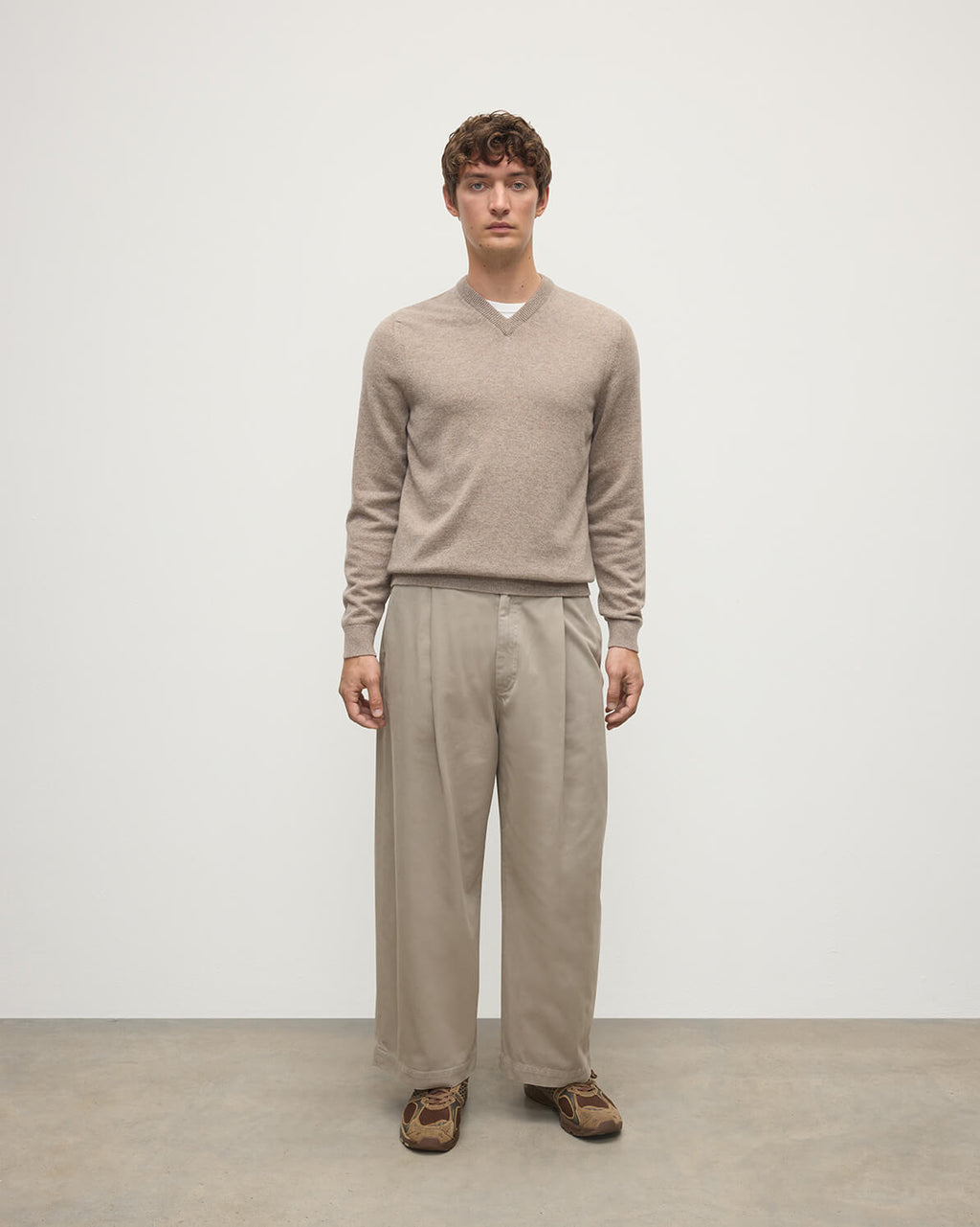 Johnstons of Elgin - Rory Brown Classic Cashmere V - Neck Jumper