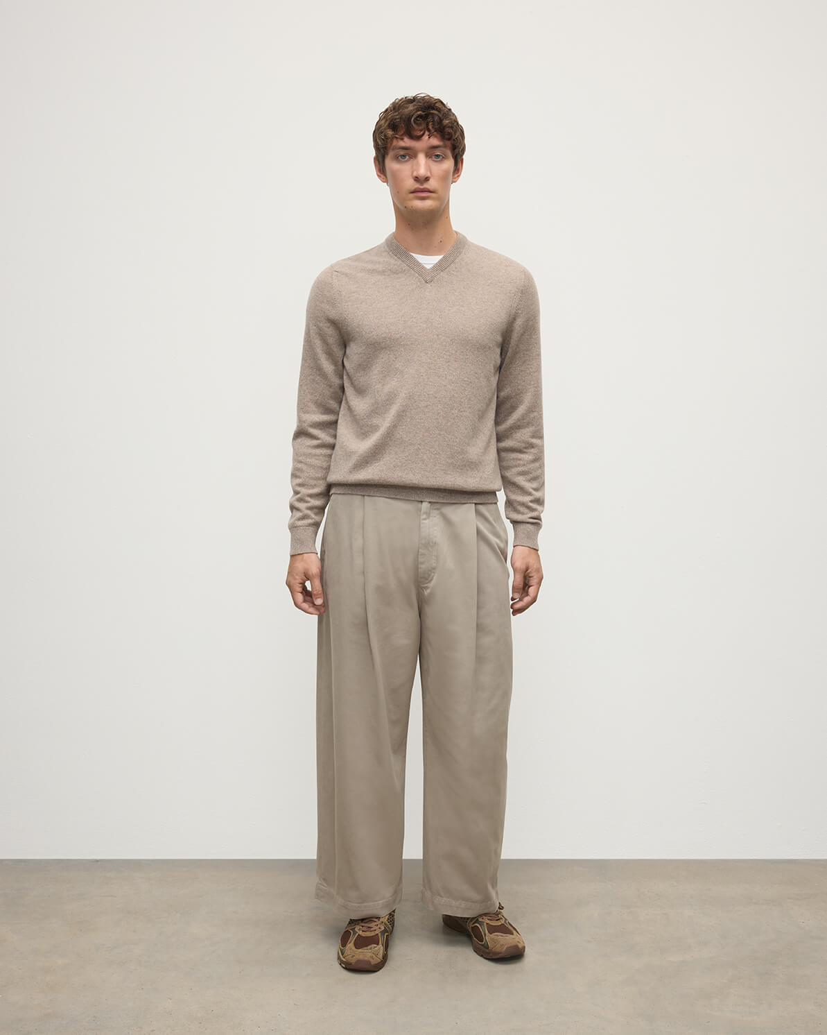 Johnstons of Elgin - Rory Brown Classic Cashmere V - Neck Jumper