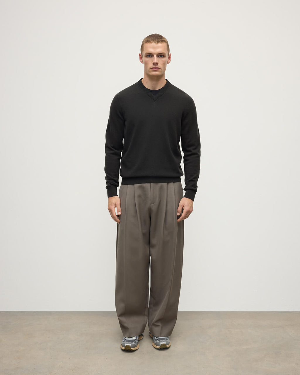 Johnstons of Elgin - Classic Cashmere Dark Grey V Neck Jumper