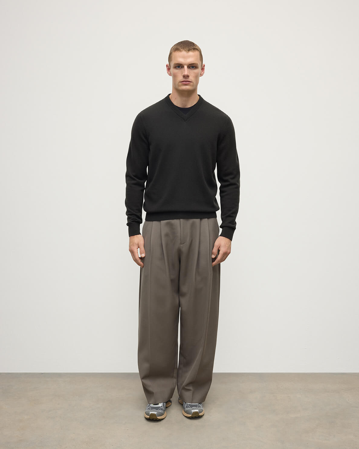 Johnstons of Elgin - Classic Cashmere Dark Grey V Neck Jumper