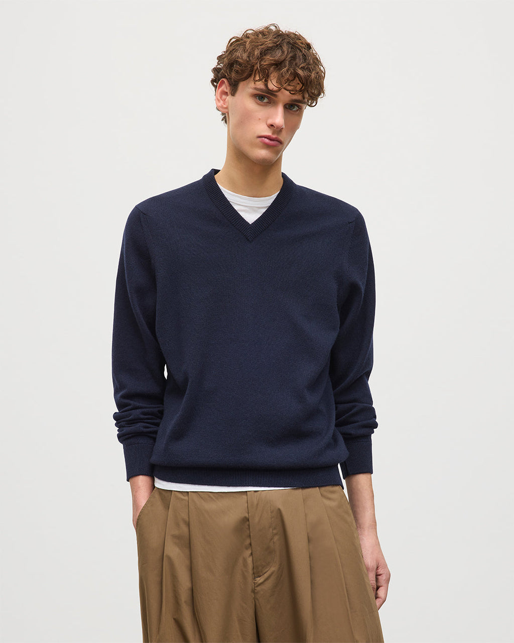 Johnstons of Elgin - Rory Dark Navy Classic Cashmere V - Neck Jumper