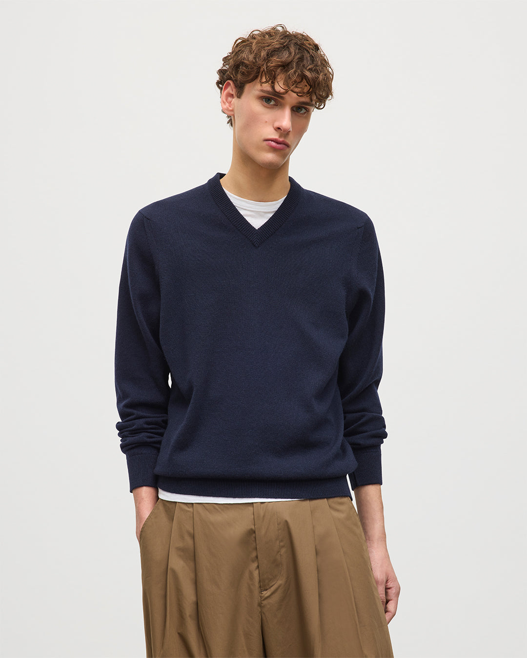 Johnstons of Elgin - Rory Dark Navy Classic Cashmere V - Neck Jumper