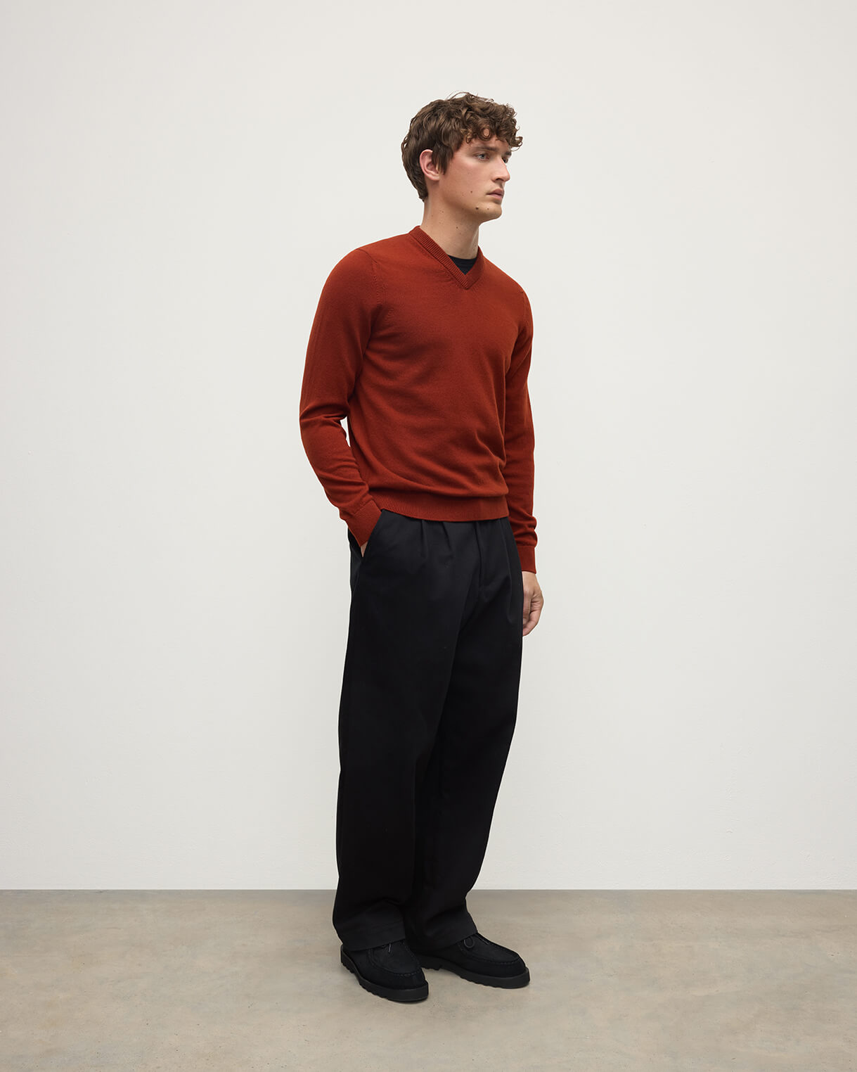 Johnstons of Elgin - Rory Dark Red Classic Cashmere V - Neck Jumper