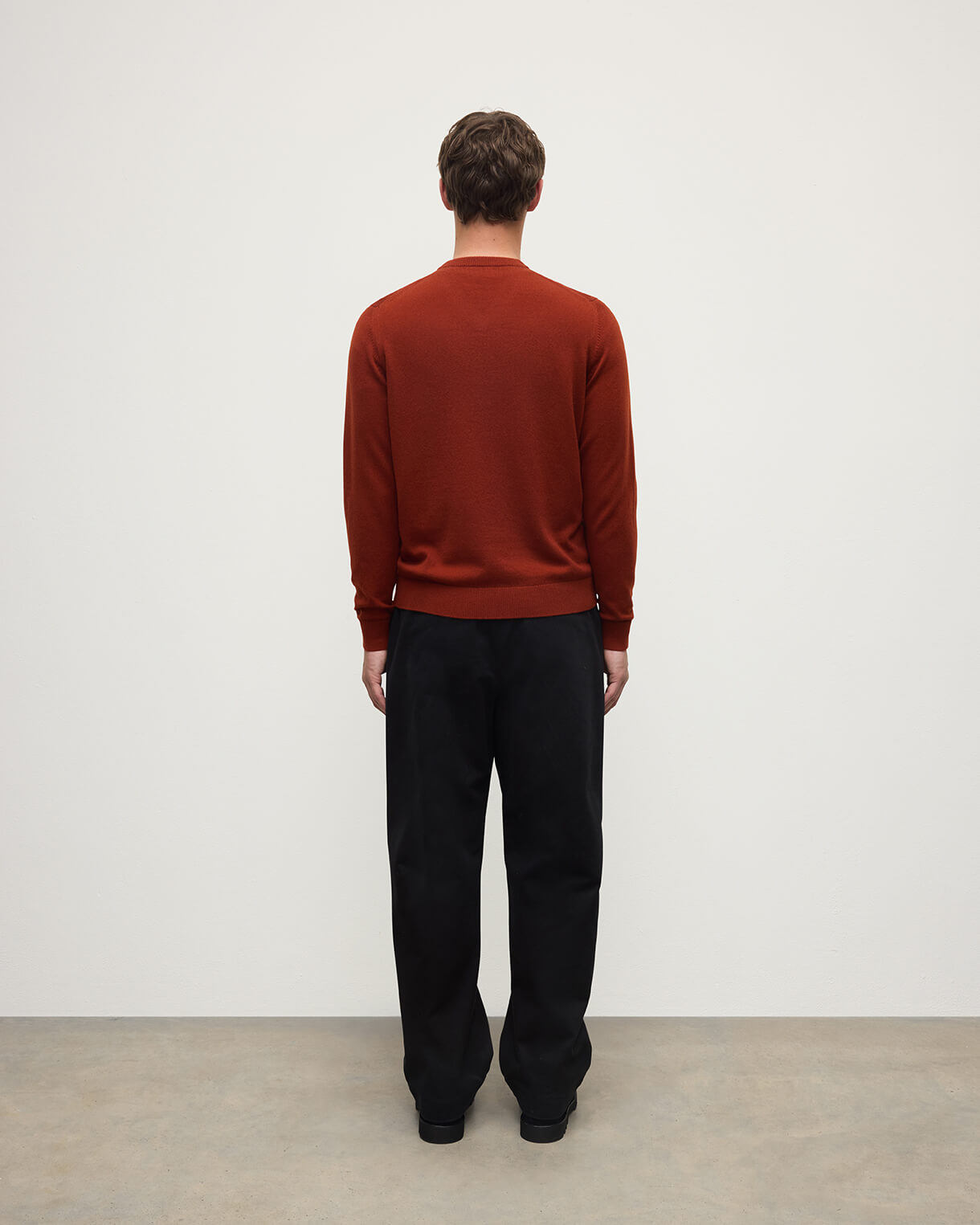 Johnstons of Elgin - Rory Dark Red Classic Cashmere V - Neck Jumper