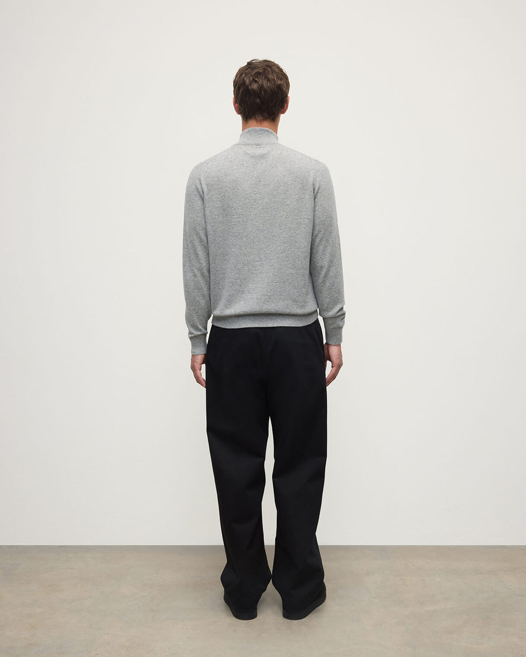 Johnstons of Elgin - Classic Cashmere Light Grey Zip Neck Jumper