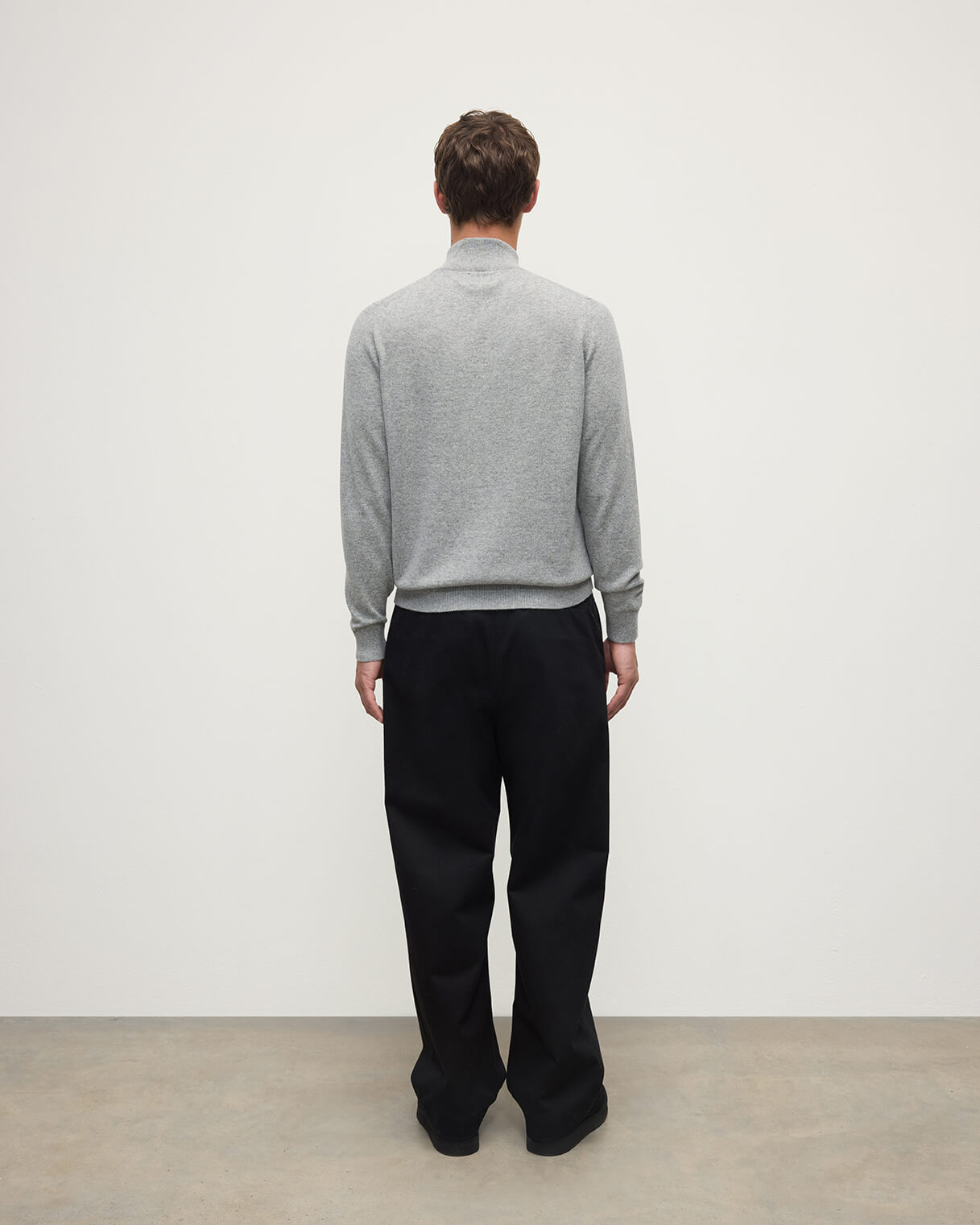 Johnstons of Elgin - Classic Cashmere Light Grey Zip Neck Jumper