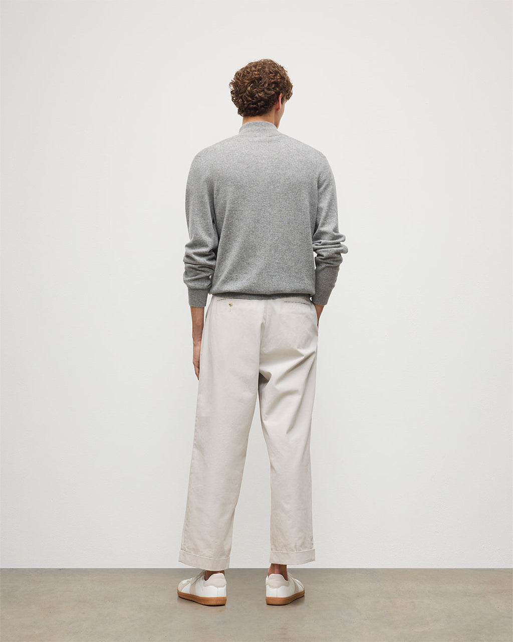 Johnstons of Elgin - Rory Grey Classic Cashmere Zip Neck Jumper