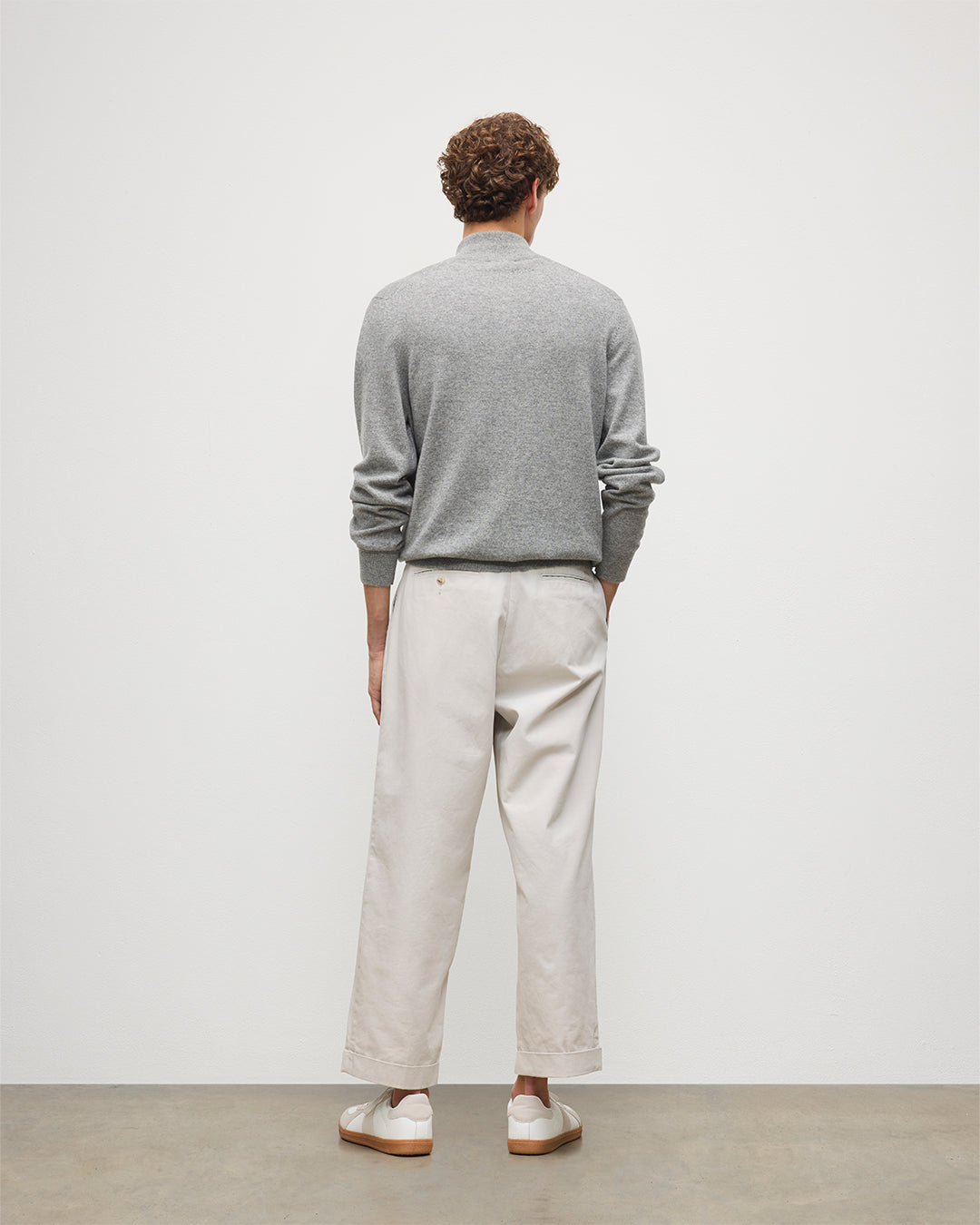 Johnstons of Elgin - Rory Grey Classic Cashmere Zip Neck Jumper