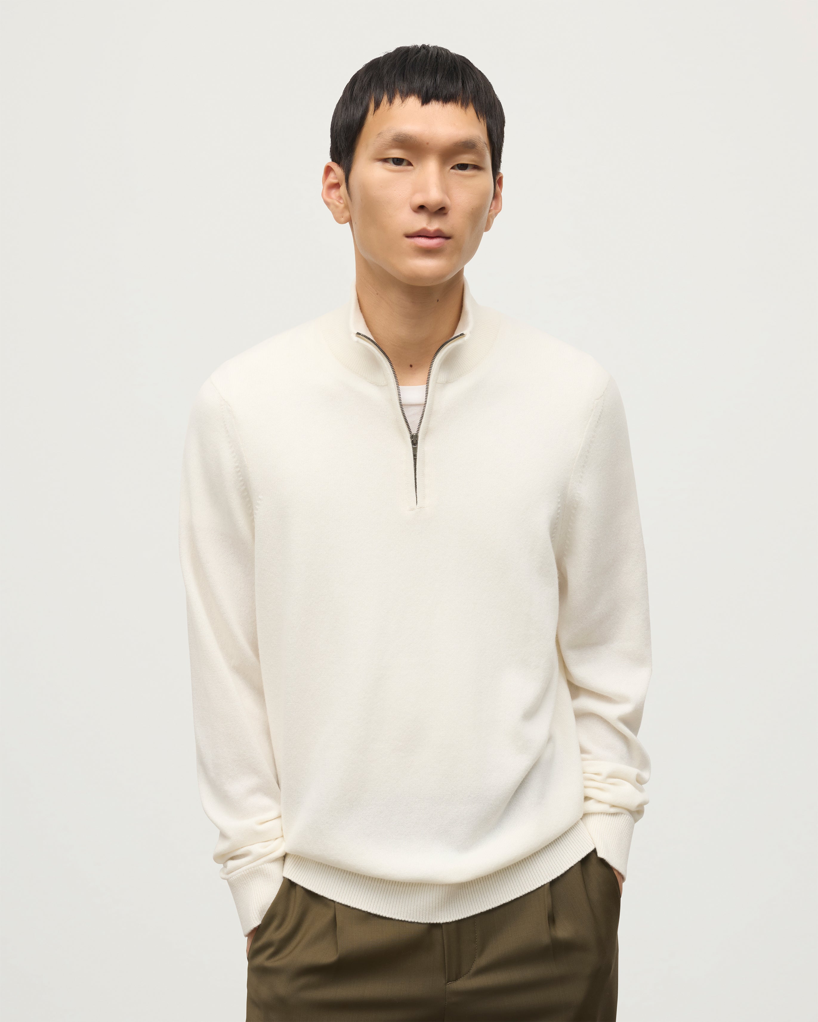 Johnstons of Elgin - Rory White Classic Cashmere Zip Neck Jumper
