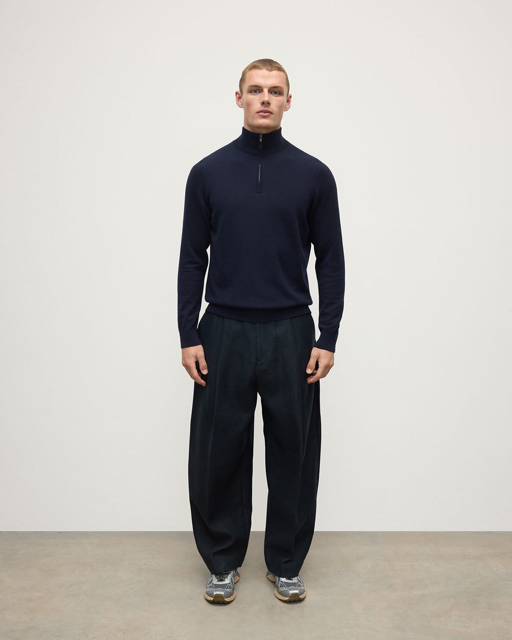 Johnstons of Elgin - Classic Cashmere Dark Navy Zip Neck Jumper