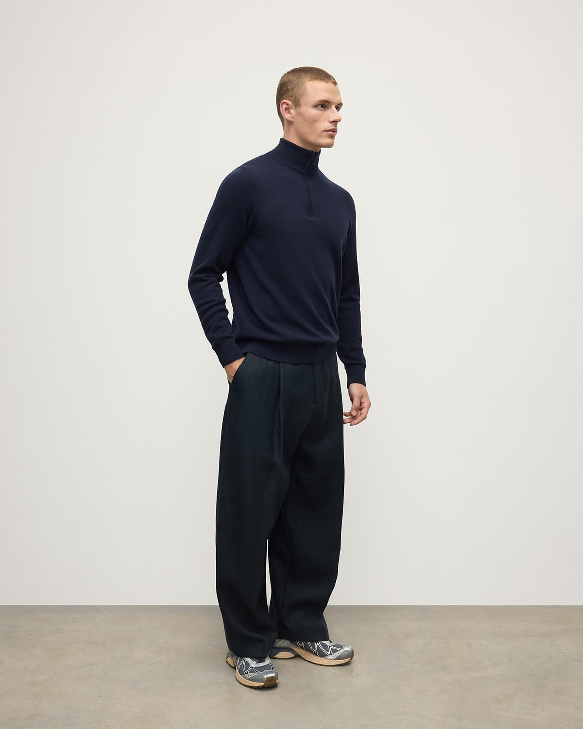 Johnstons of Elgin - Classic Cashmere Dark Navy Zip Neck Jumper