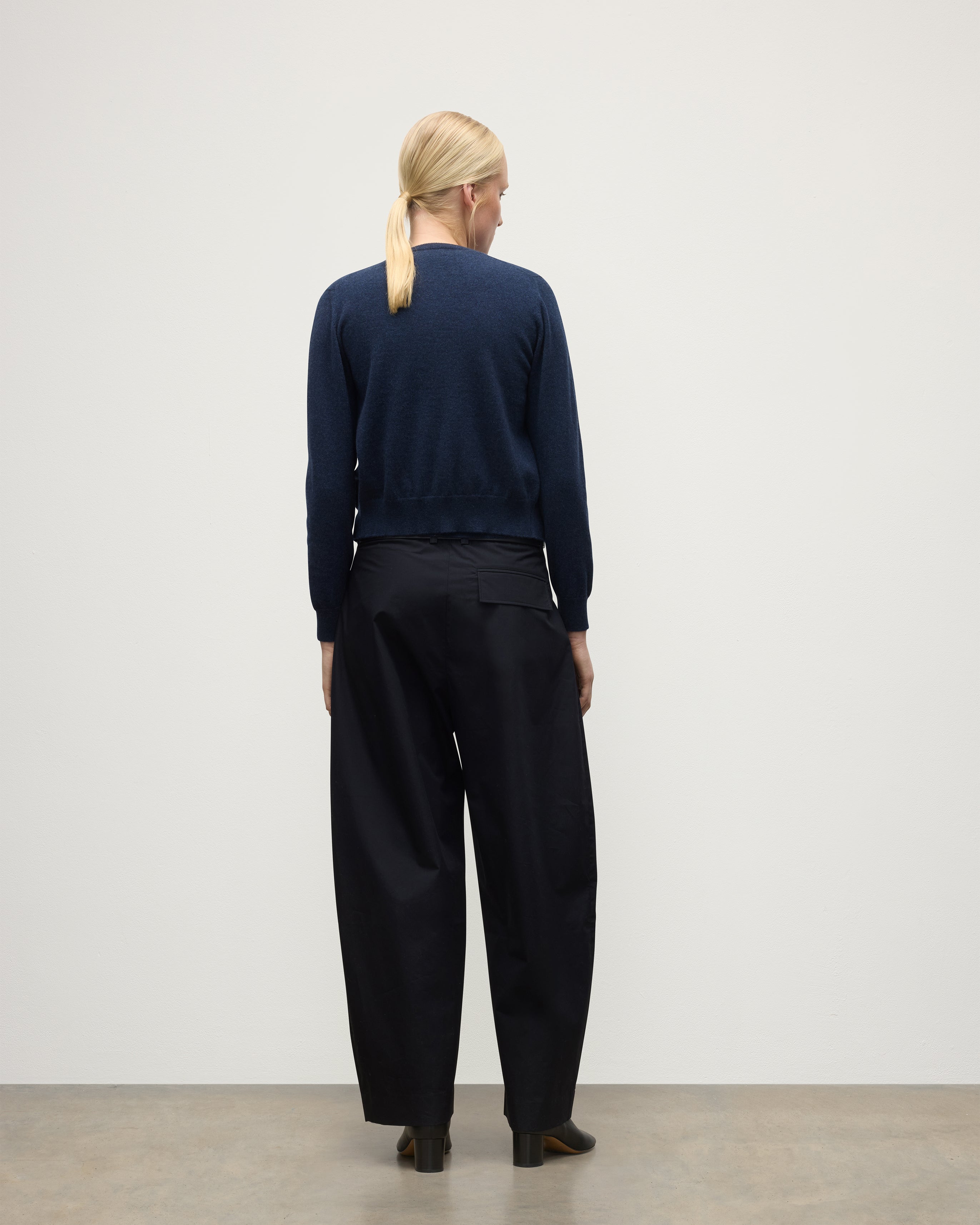 Johnstons of Elgin - Iris Navy Classic Cashmere Cardigan