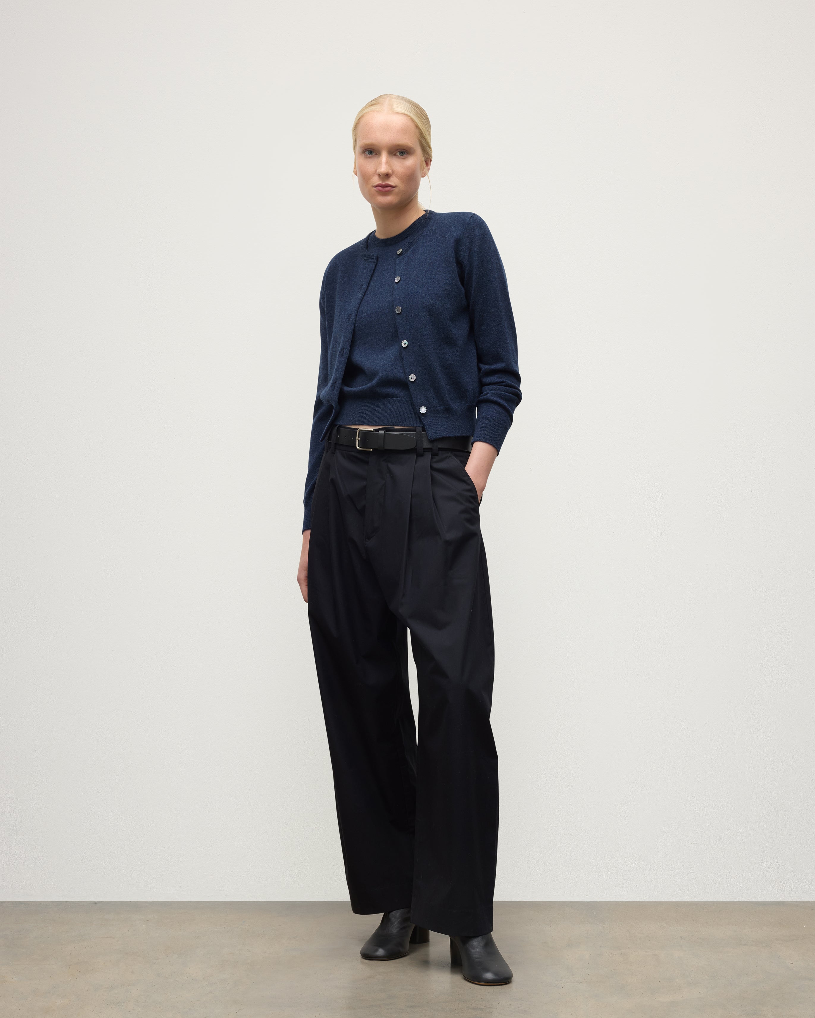 Johnstons of Elgin - Iris Navy Classic Cashmere Cardigan
