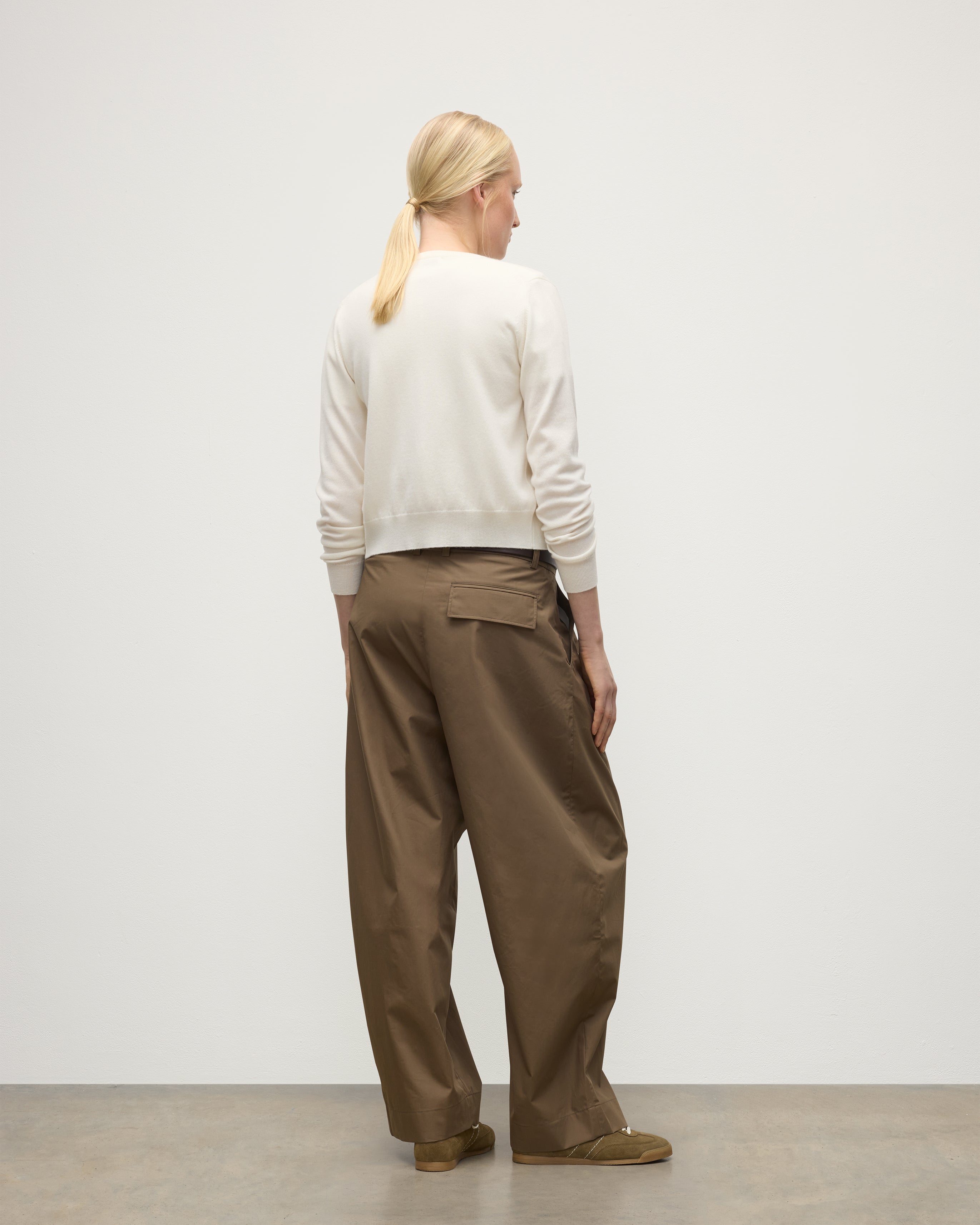 Johnstons of Elgin - Iris White Classic Cashmere Cardigan