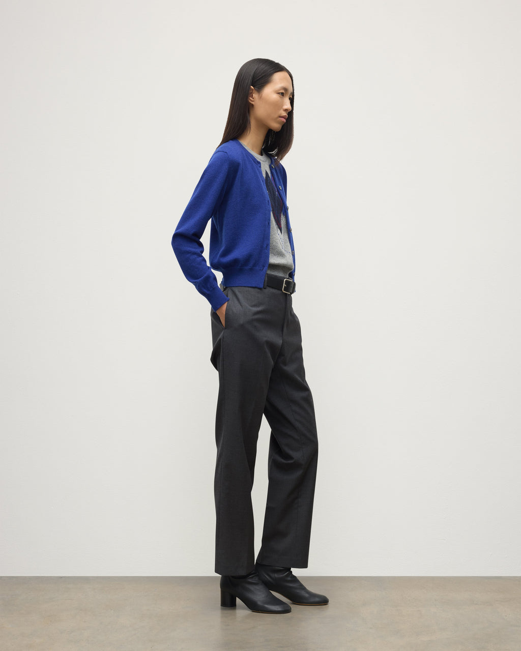 Johnstons of Elgin - Iris Blue Classic Cashmere Cardigan