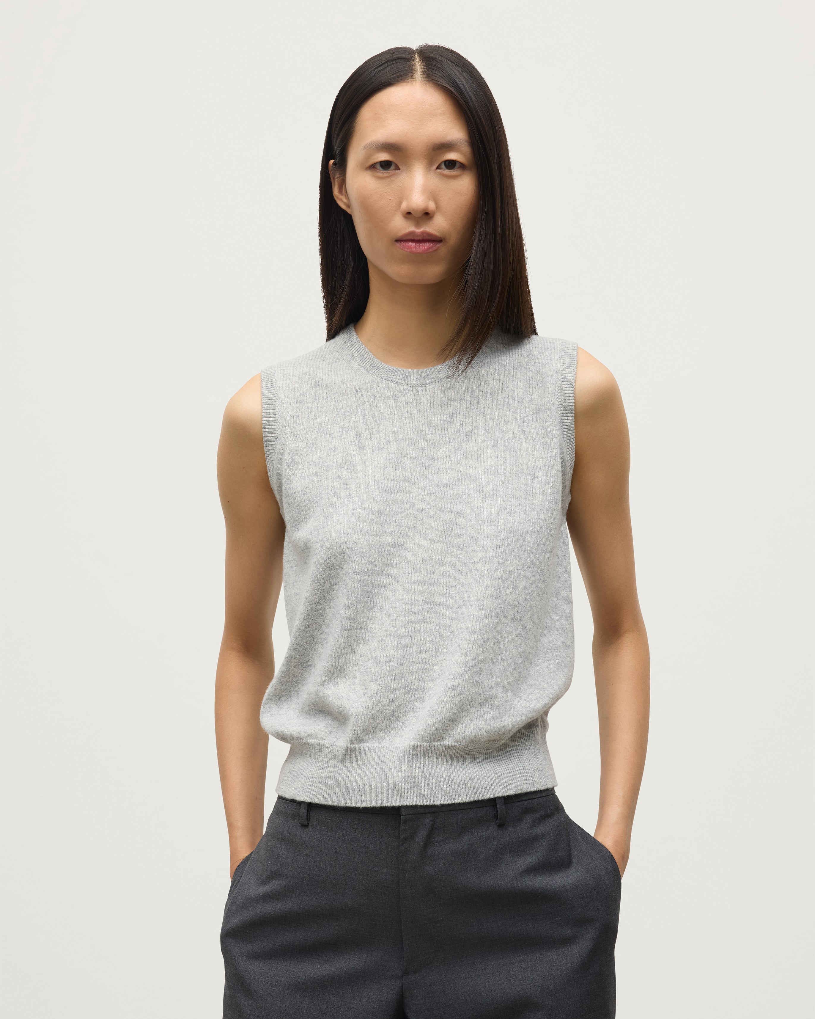 Johnstons of Elgin - Iris Pale Grey Classic Cashmere Tank