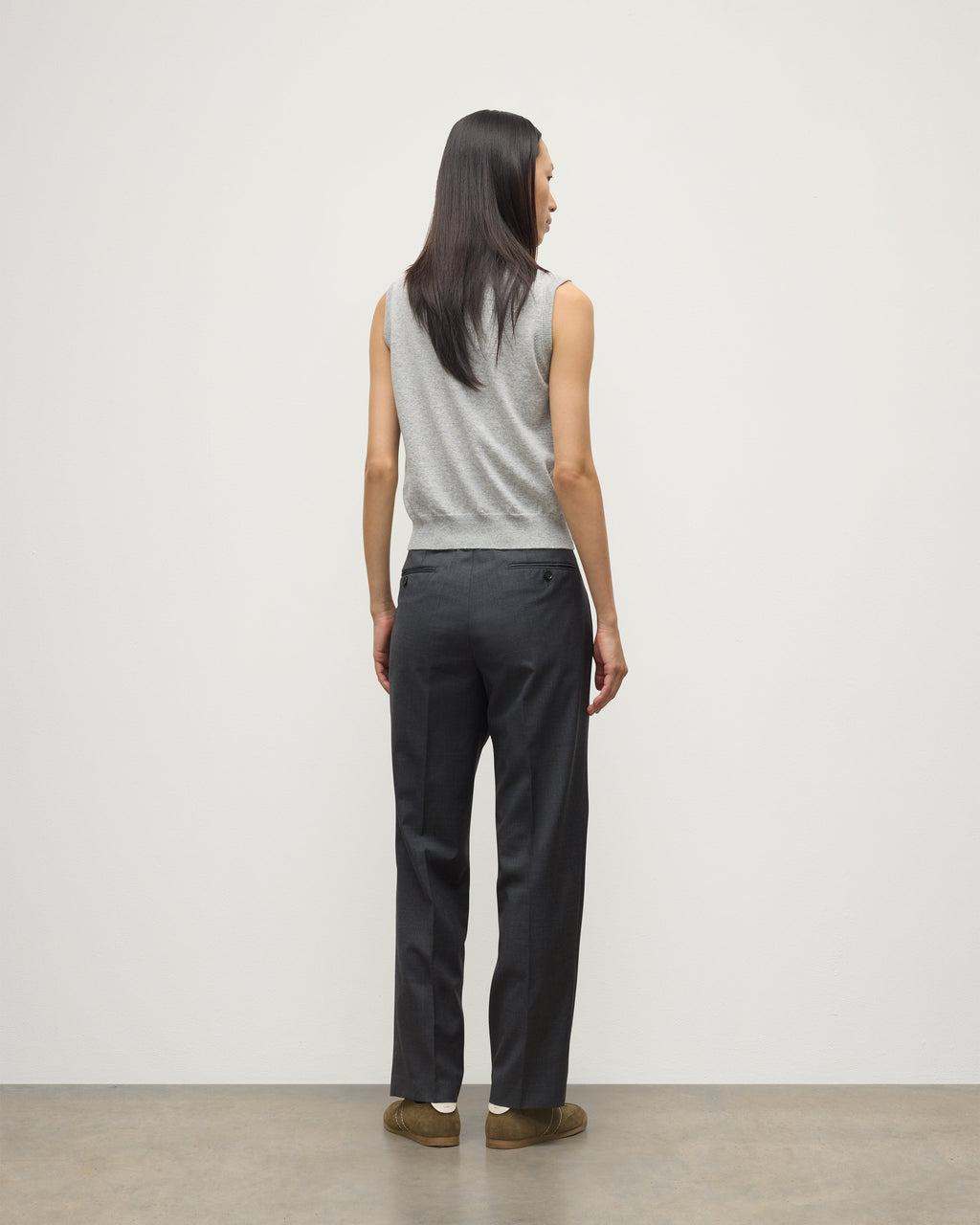 Johnstons of Elgin - Iris Pale Grey Classic Cashmere Tank