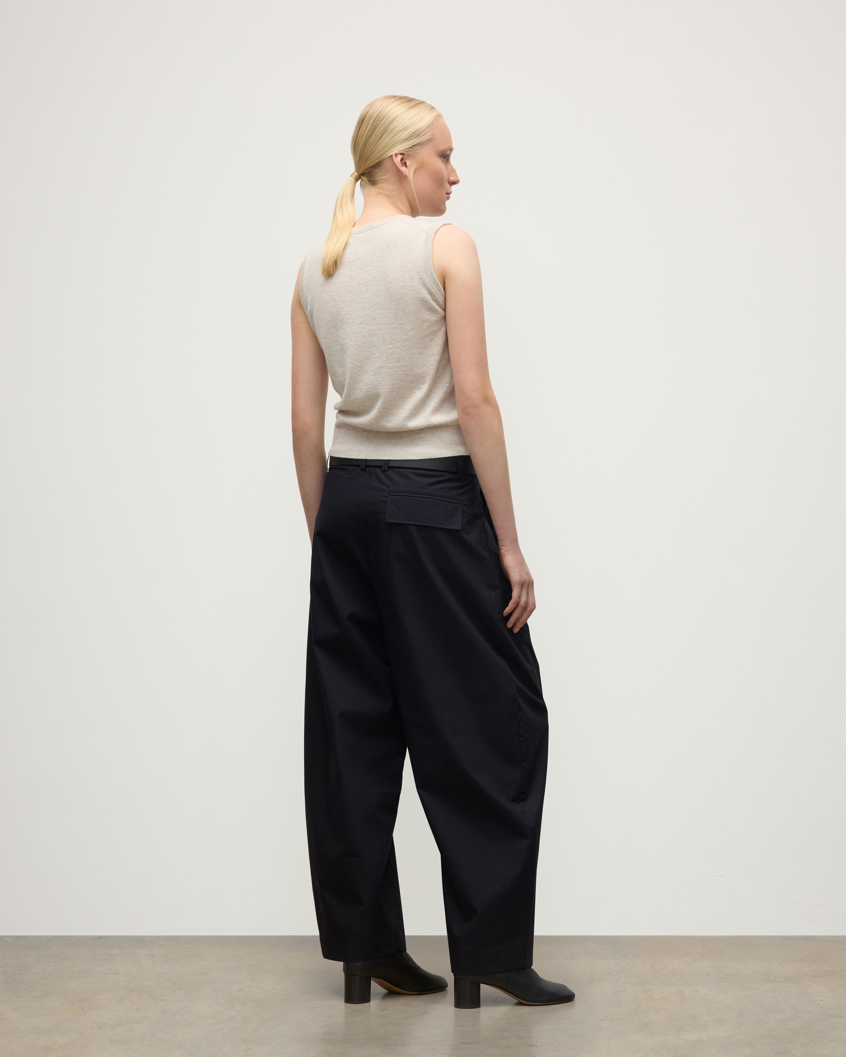 Johnstons of Elgin - Iris Natural Classic Cashmere Tank