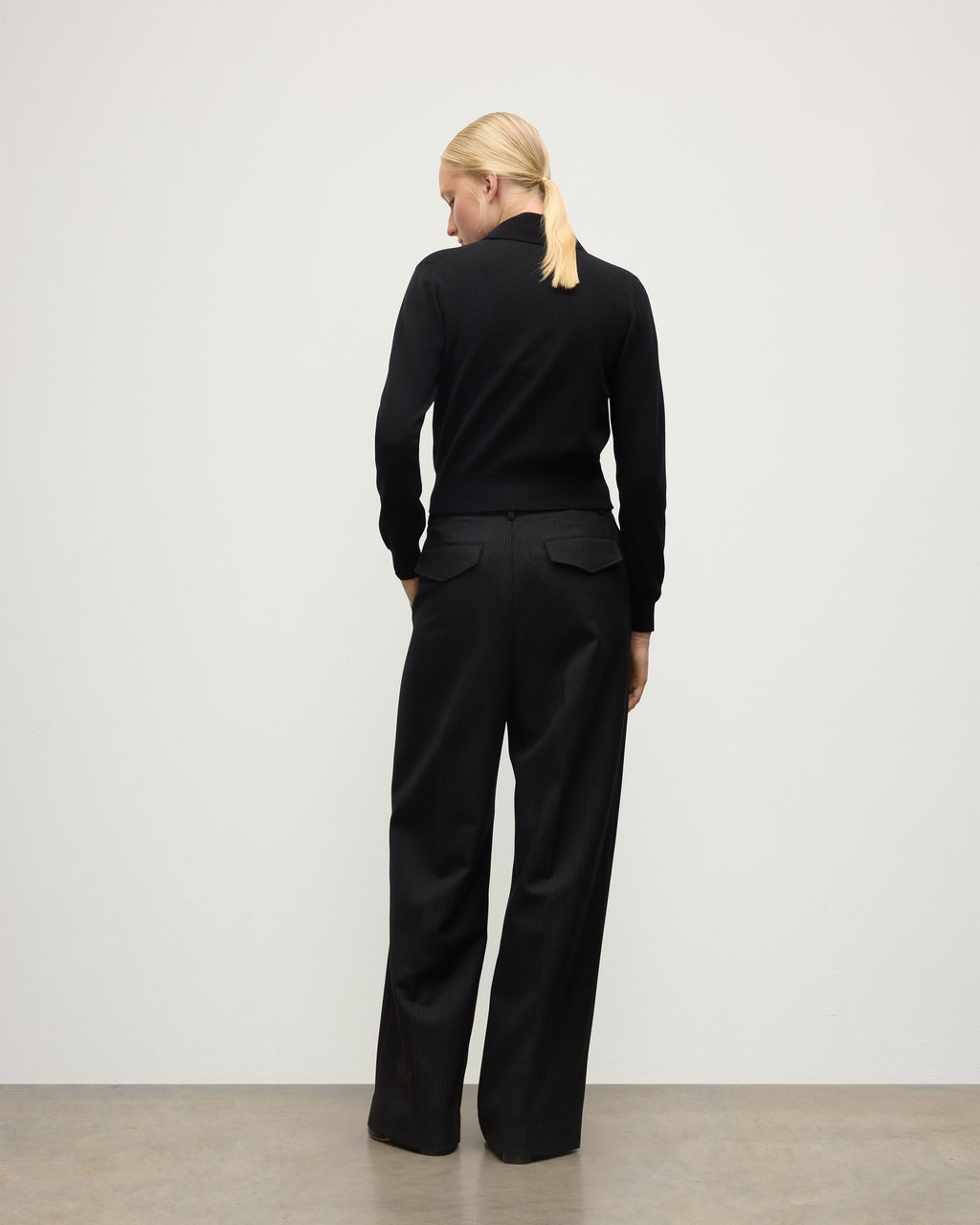 Johnstons of Elgin - Crathie Black Shawl Cashmere Cardigan