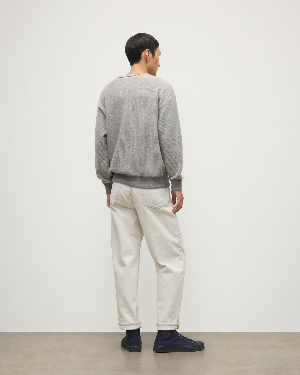 Johnstons of Elgin - Liddell Grey Cashmere Sweatshirt