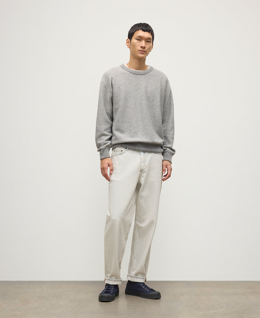 Johnstons of Elgin - Liddell Grey Cashmere Sweatshirt