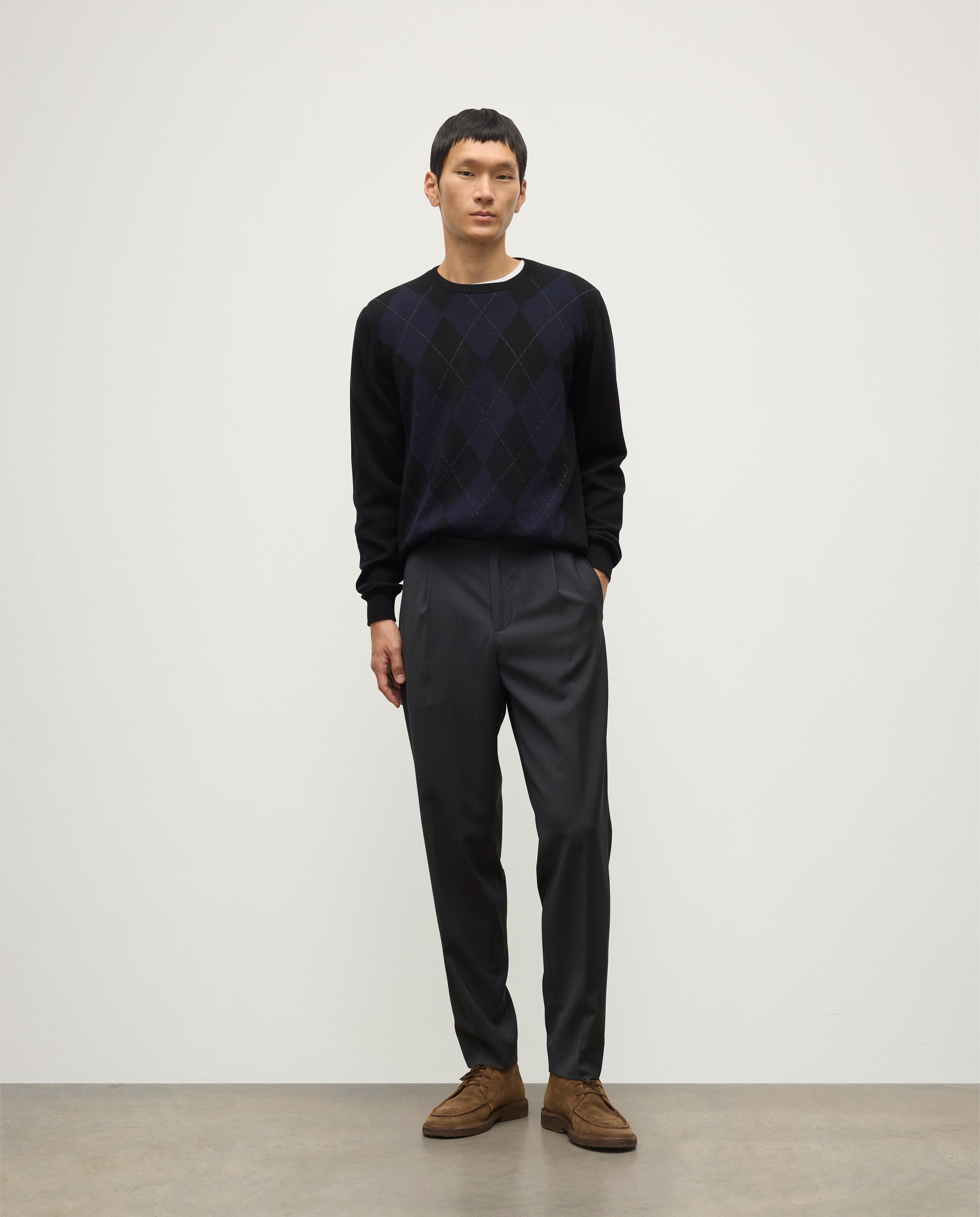 Johnstons of Elgin - Argyll Black Cashmere Jumper
