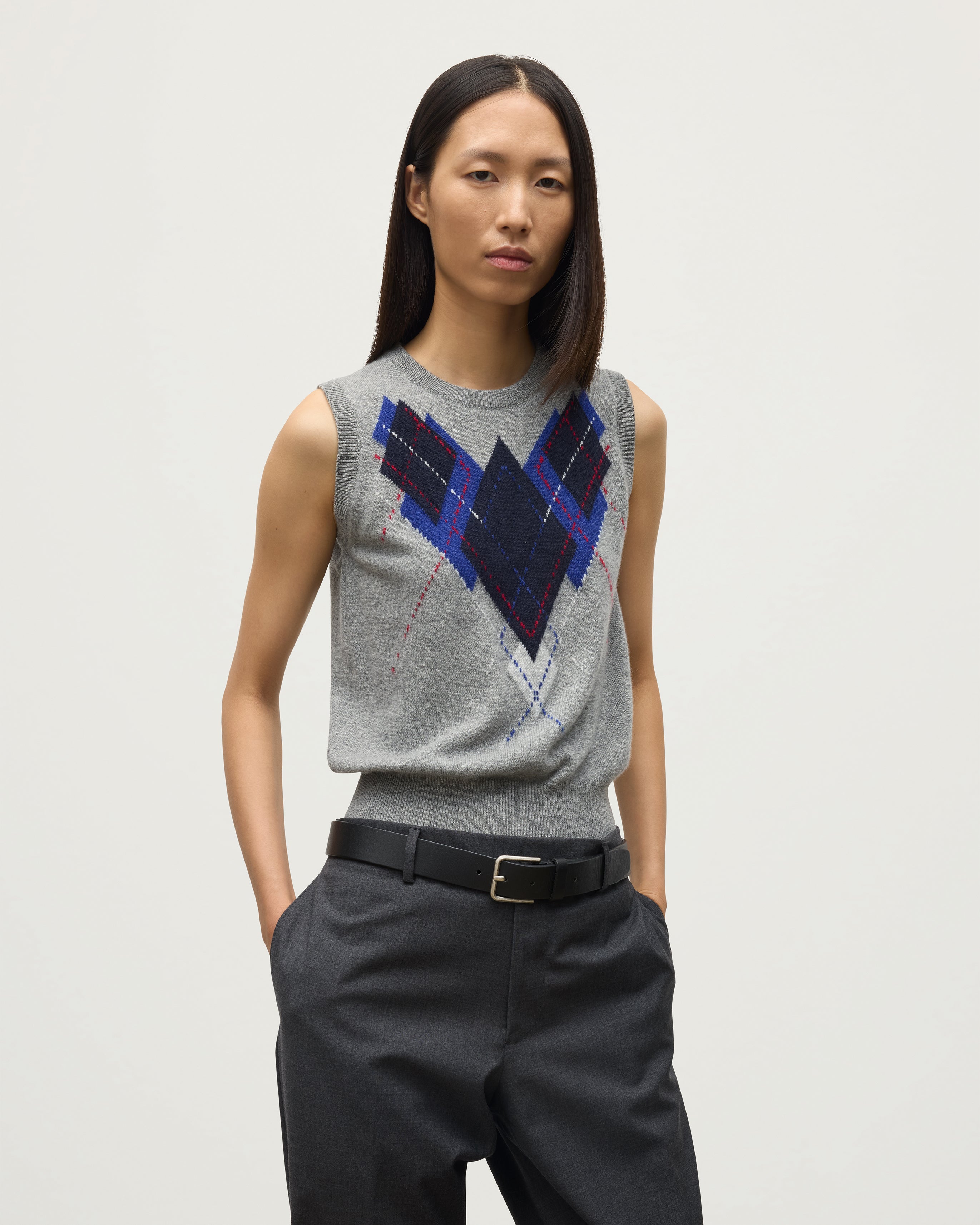 Johnstons of Elgin - Le Jabots Grey Cashmere Tank