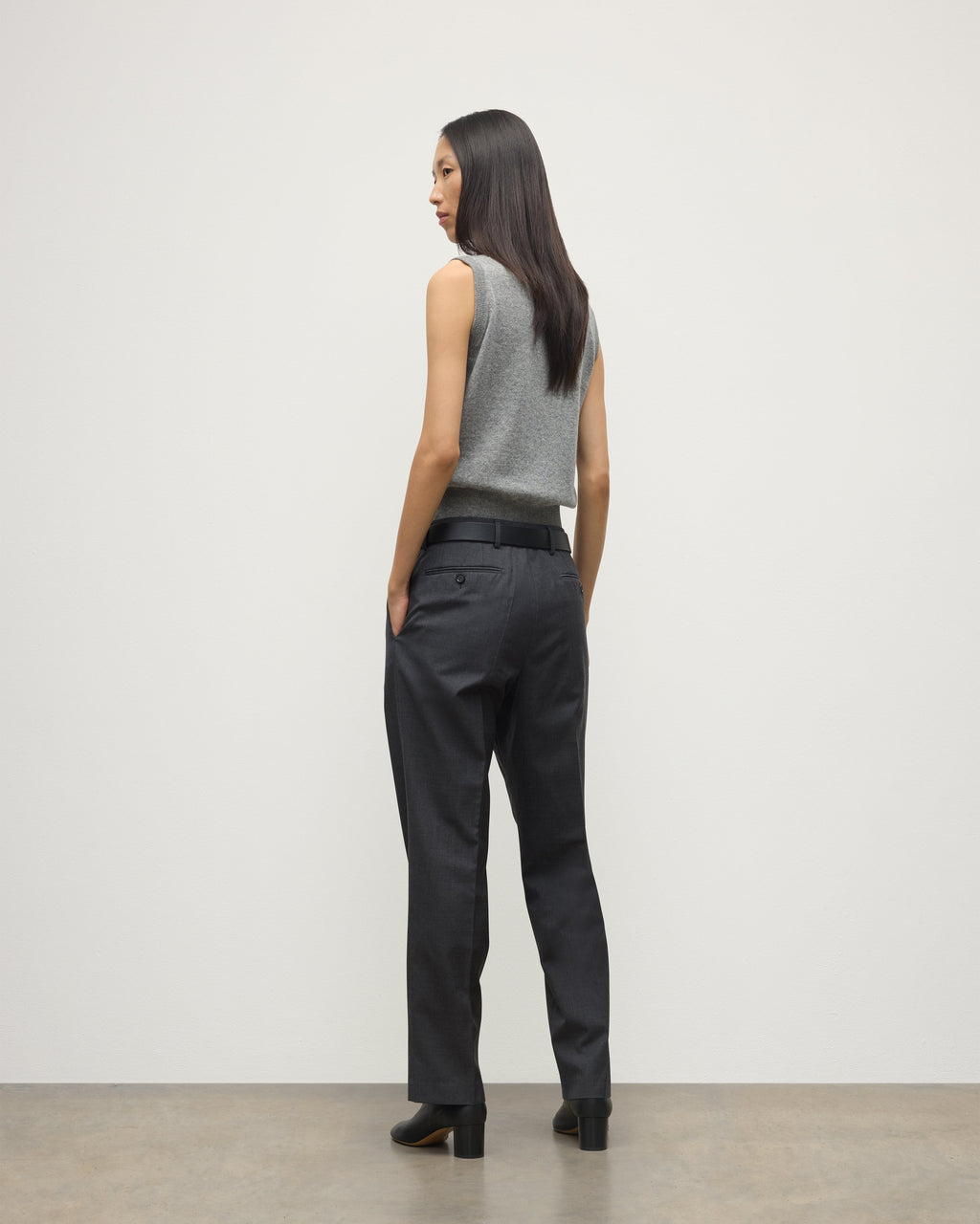 Johnstons of Elgin - Le Jabots Grey Cashmere Tank
