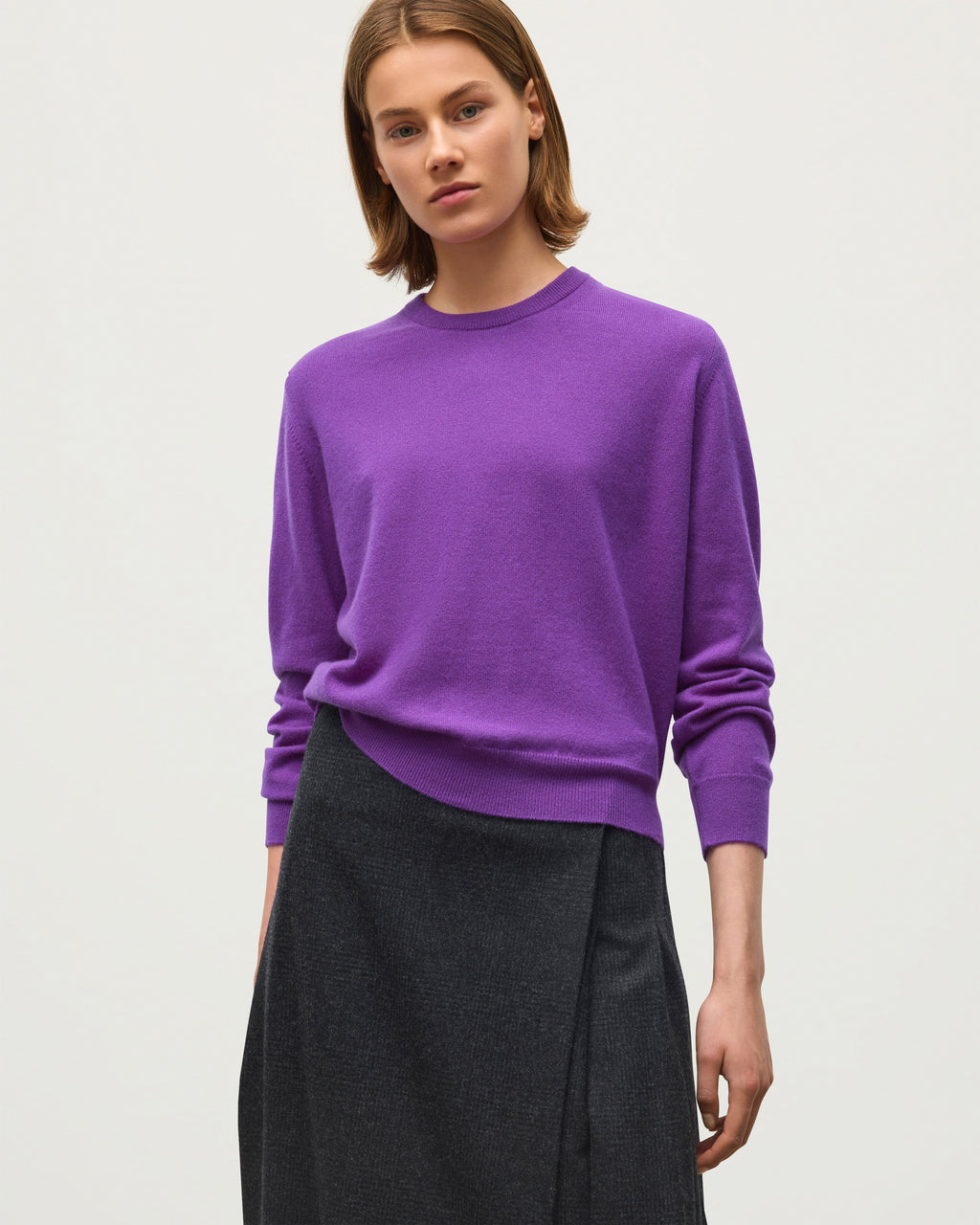 Johnstons of Elgin - Lunan Classic Purple Cashmere Crew Jumper
