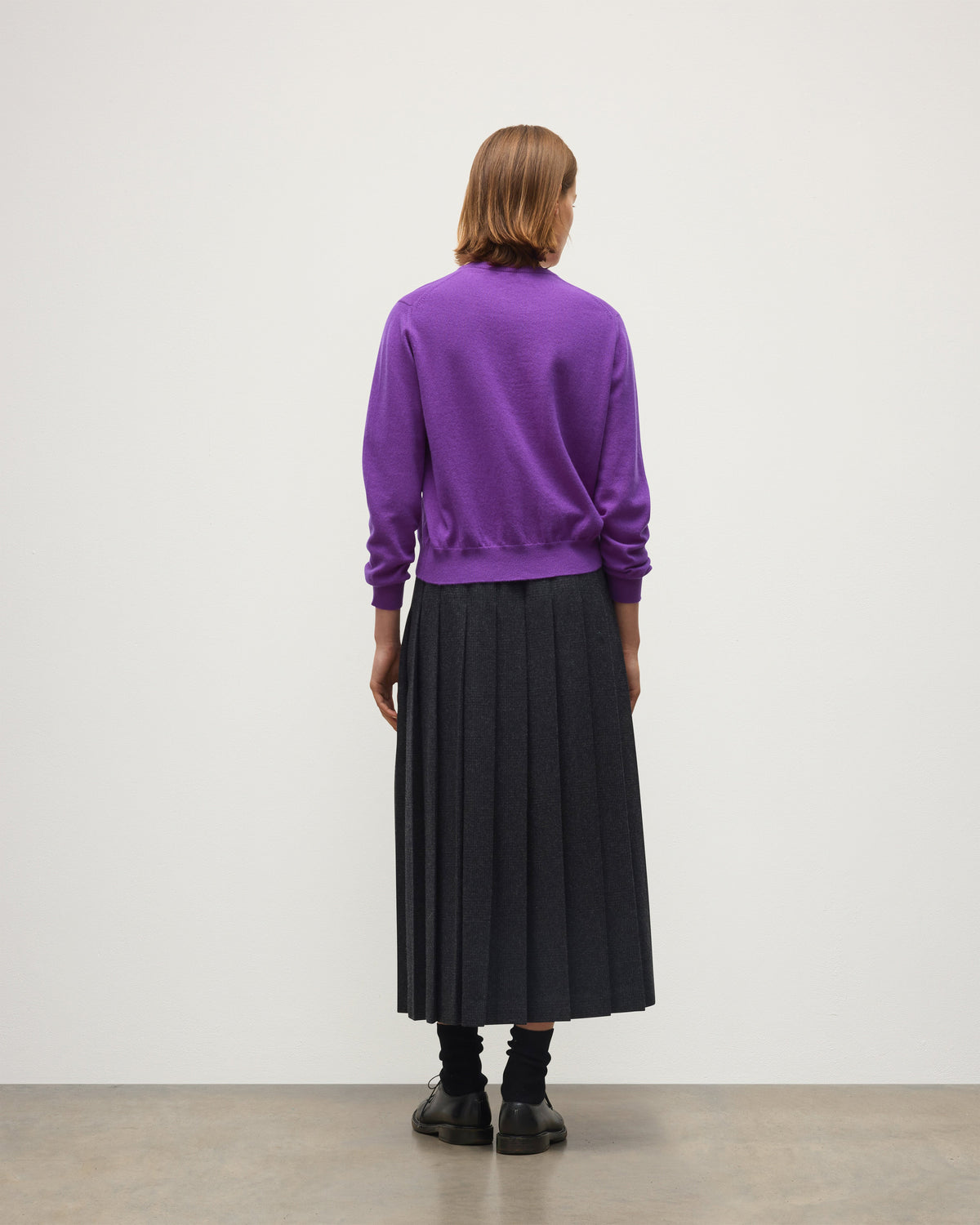 Johnstons of Elgin - Lunan Classic Purple Cashmere Crew Jumper