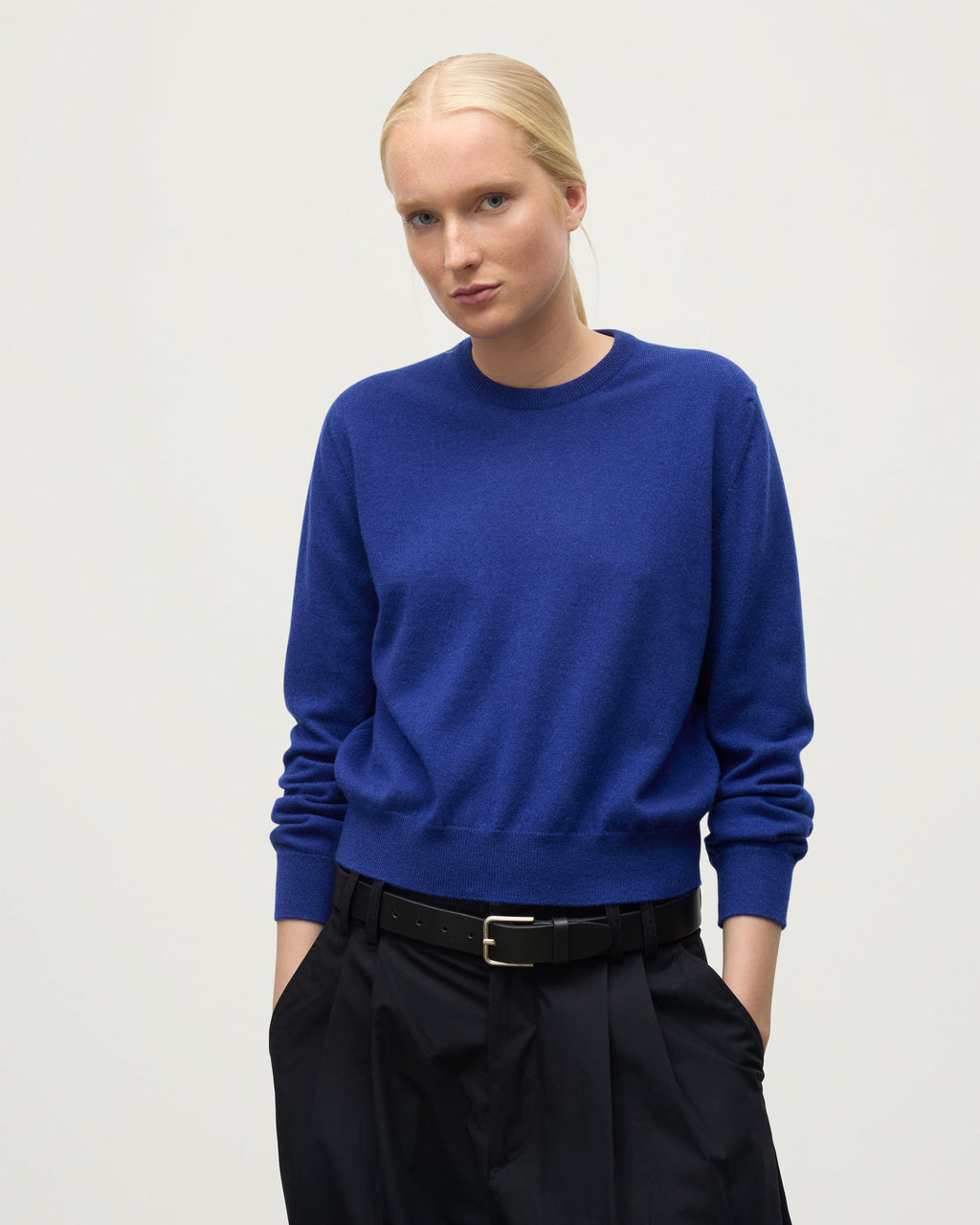 Johnstons of Elgin - Lunan Blue Classic Cashmere Crew Jumper