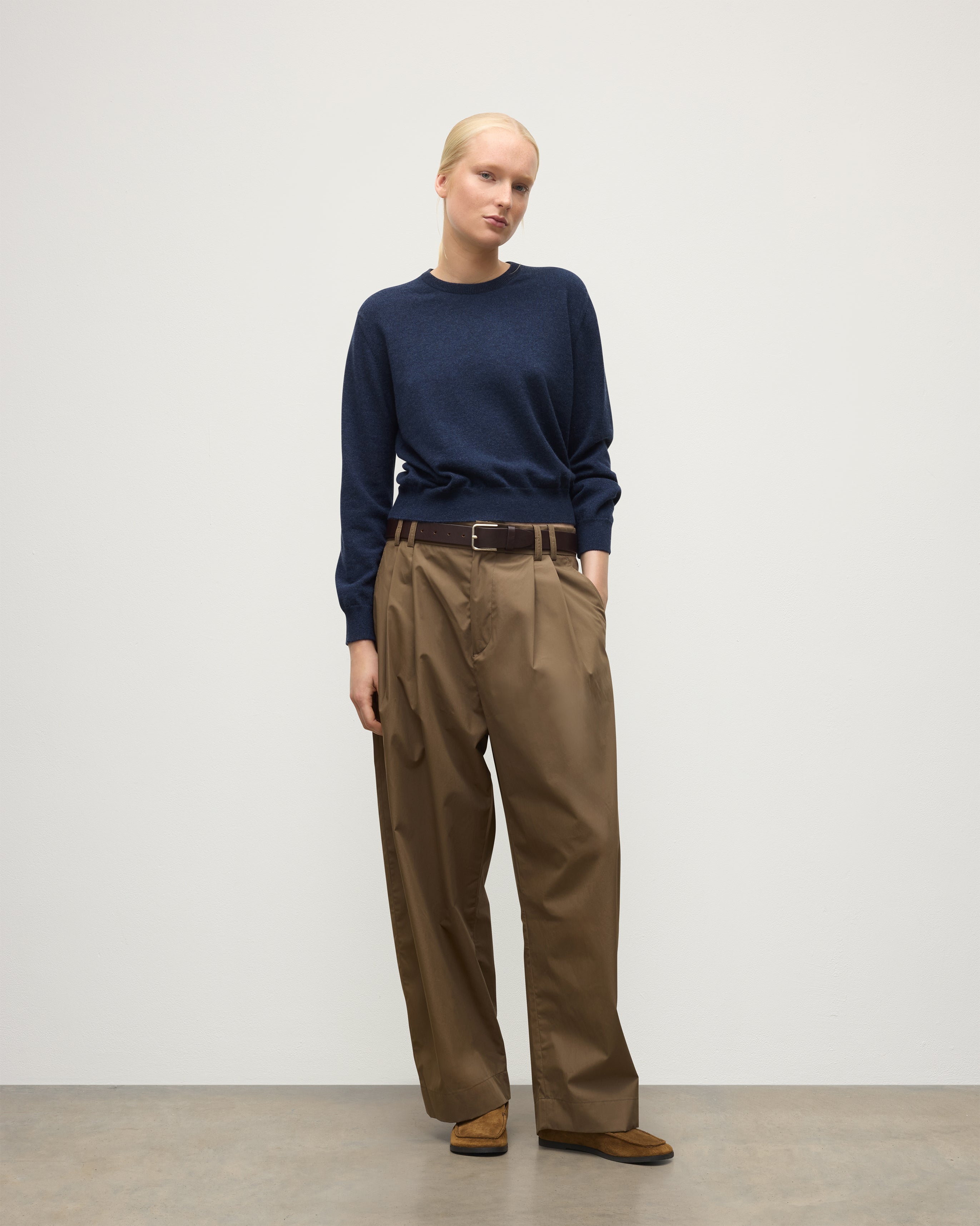 Johnstons of Elgin - Lunan Navy Classic Cashmere Crew Jumper
