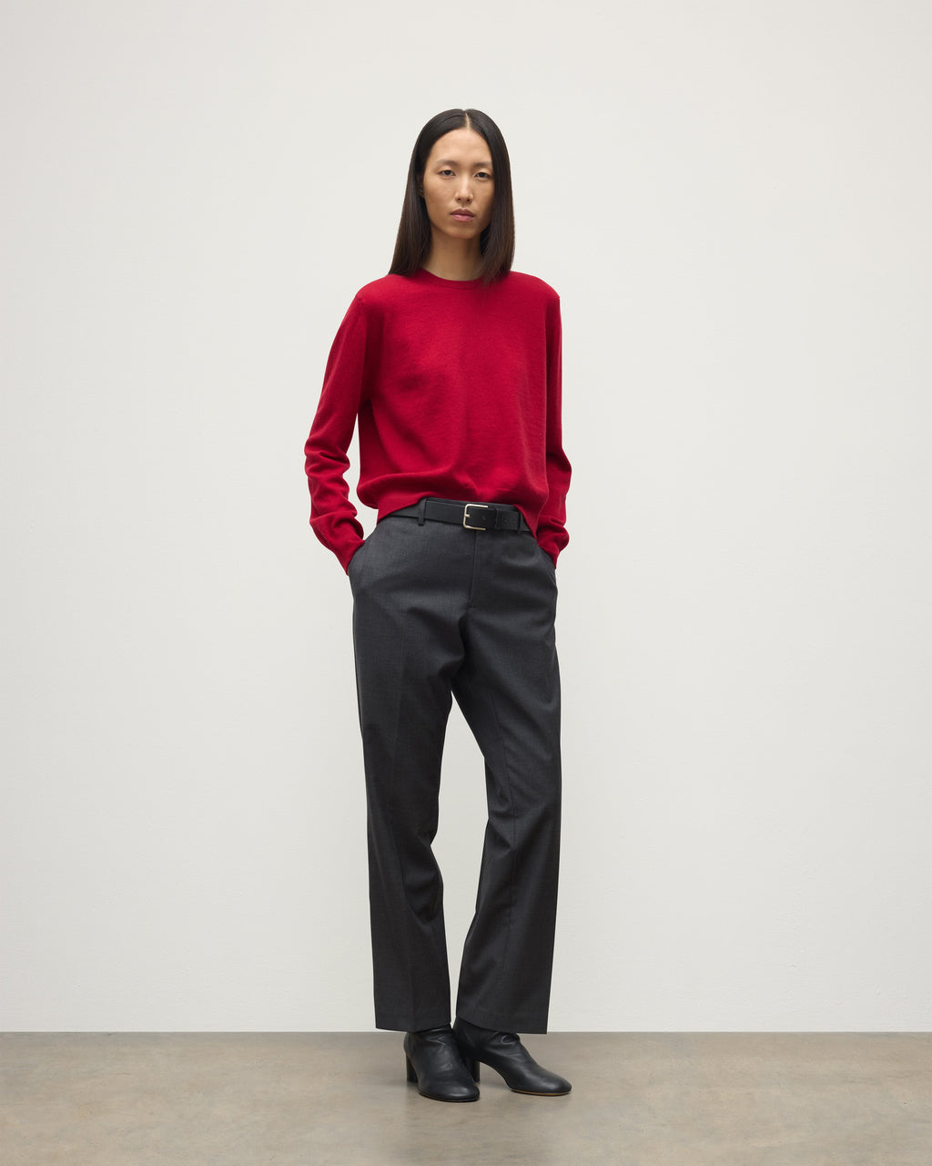 Johnstons of Elgin - Lunan Red Classic Cashmere Crew Jumper