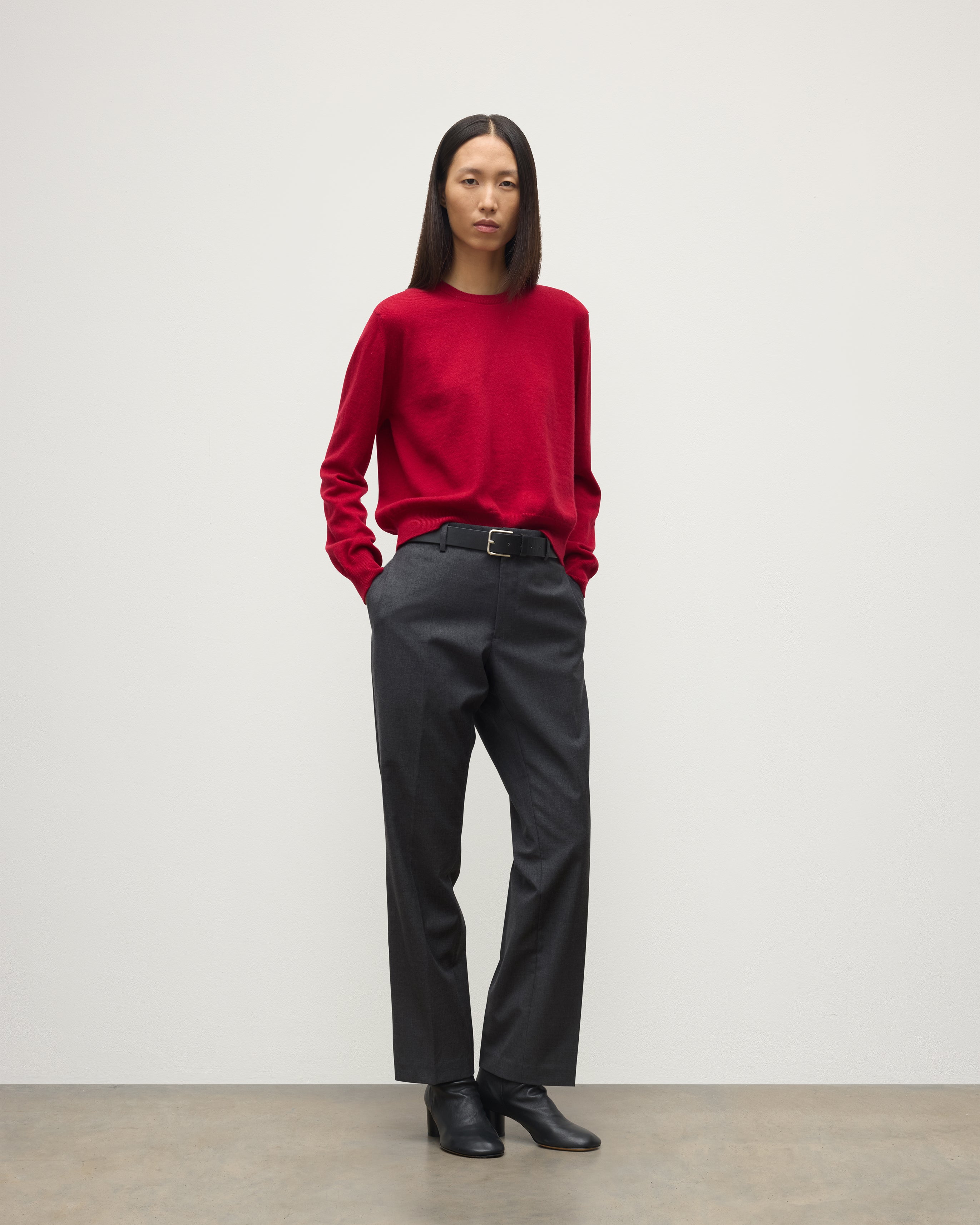 Johnstons of Elgin - Lunan Red Classic Cashmere Crew Jumper
