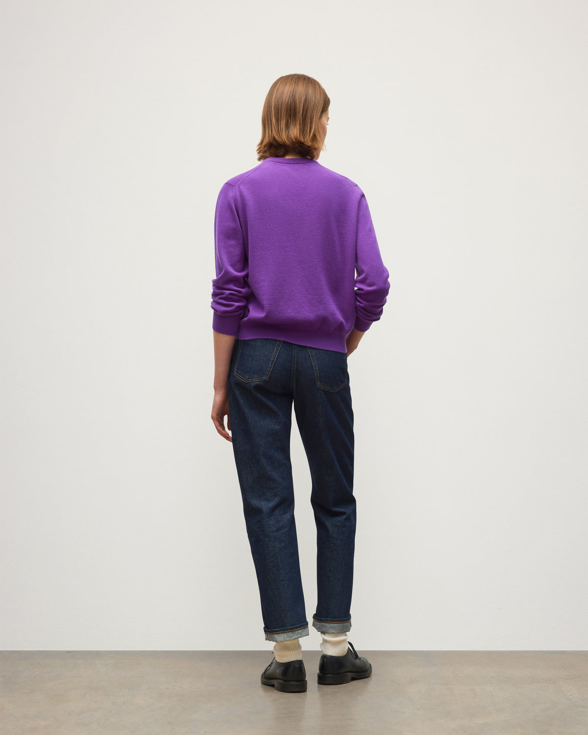 Johnstons of Elgin - Lunan Classic Purple Cashmere V Neck Jumper