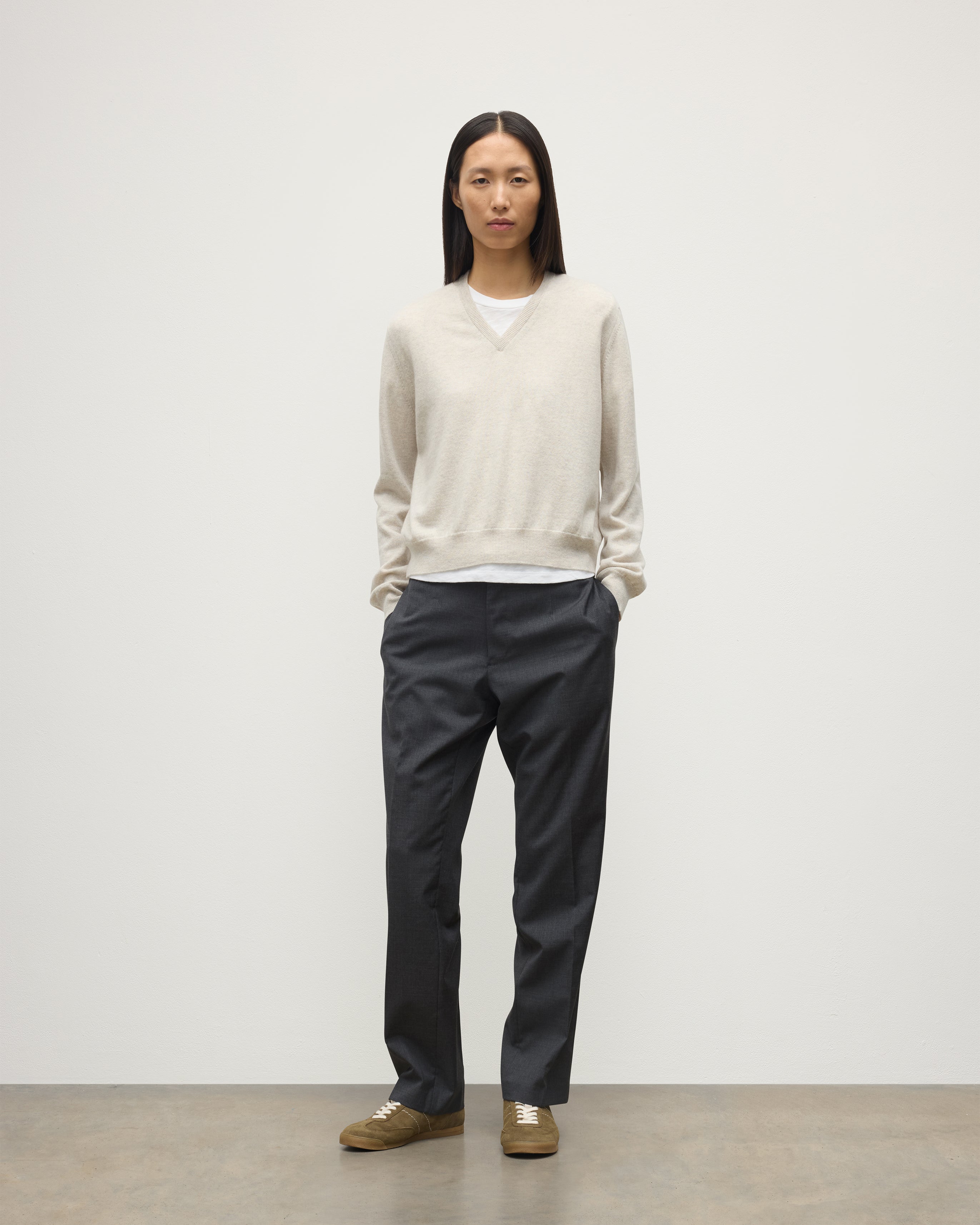 Johnstons of Elgin - Lunan Natural Classic Cashmere V Neck Jumper