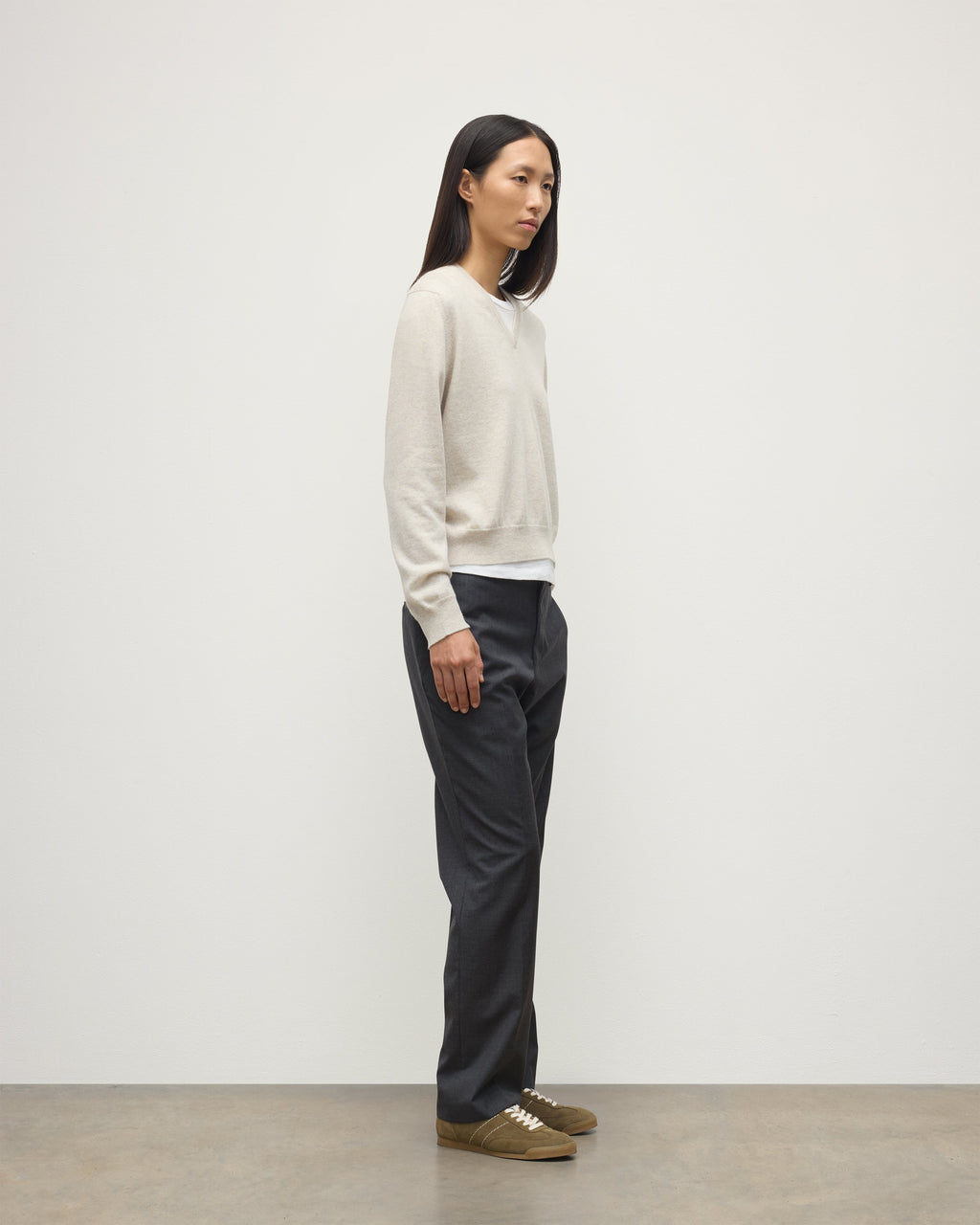 Johnstons of Elgin - Lunan Natural Classic Cashmere V Neck Jumper