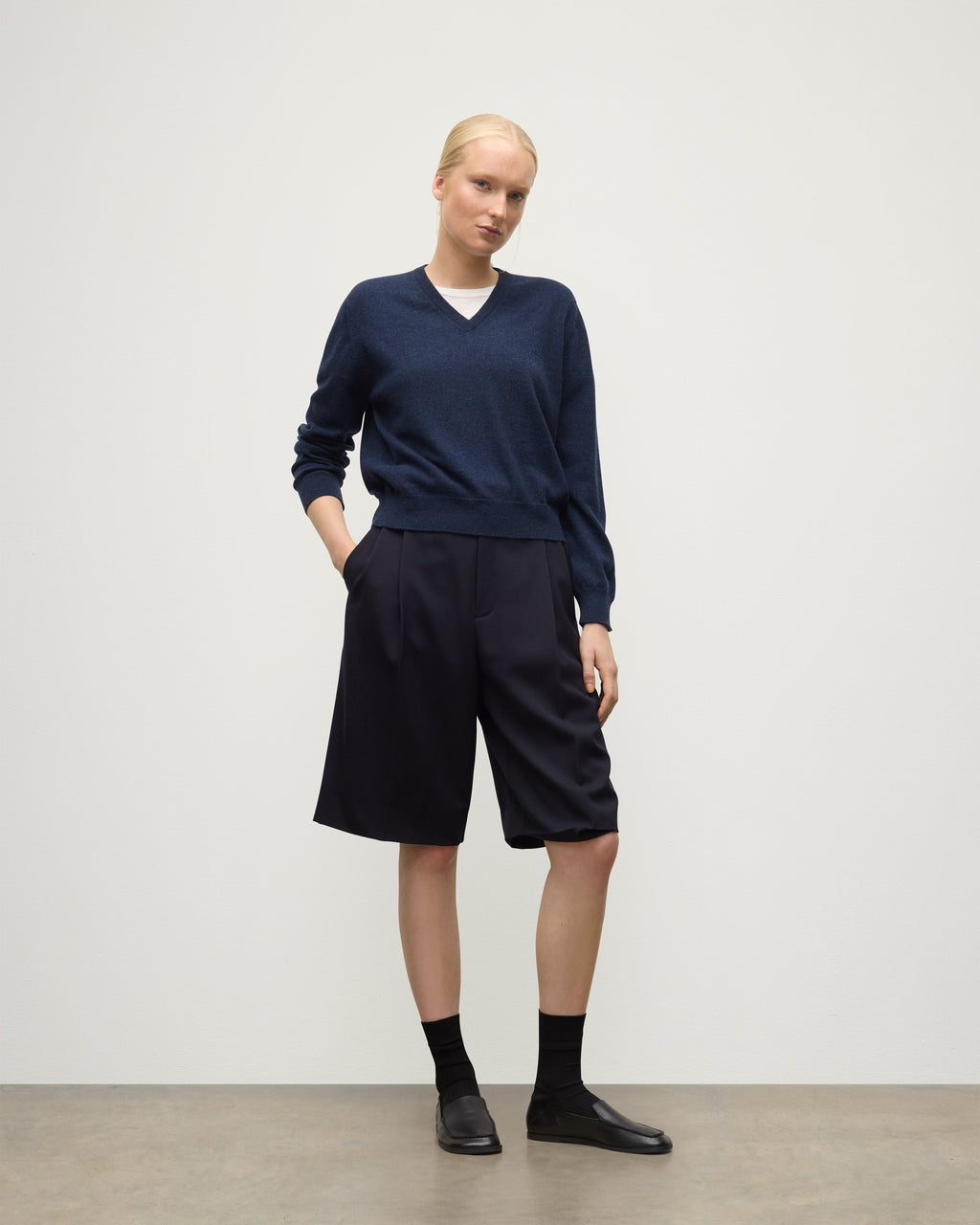 Johnstons of Elgin - Lunan Navy Classic Cashmere V Neck Jumper