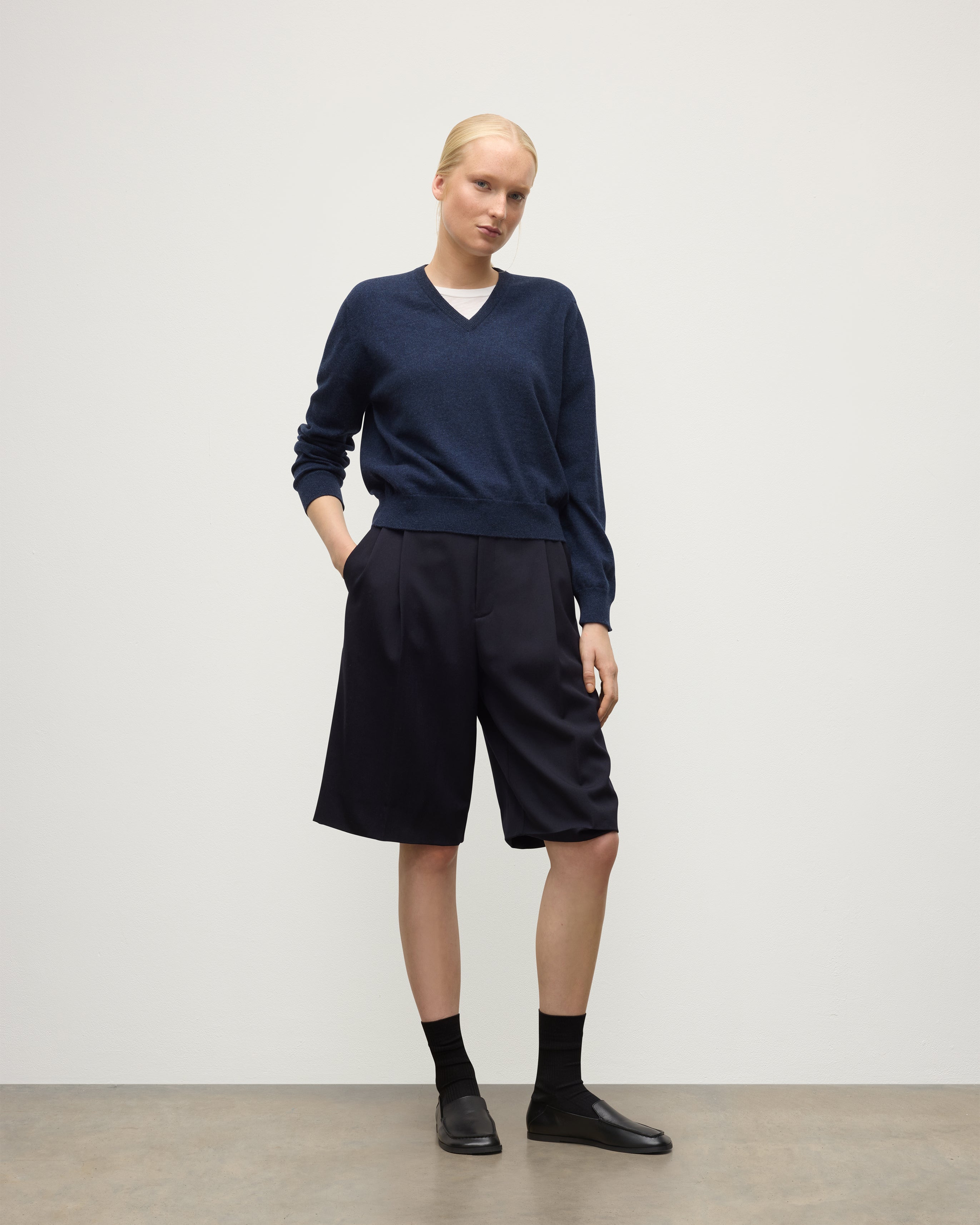Johnstons of Elgin - Lunan Navy Classic Cashmere V Neck Jumper