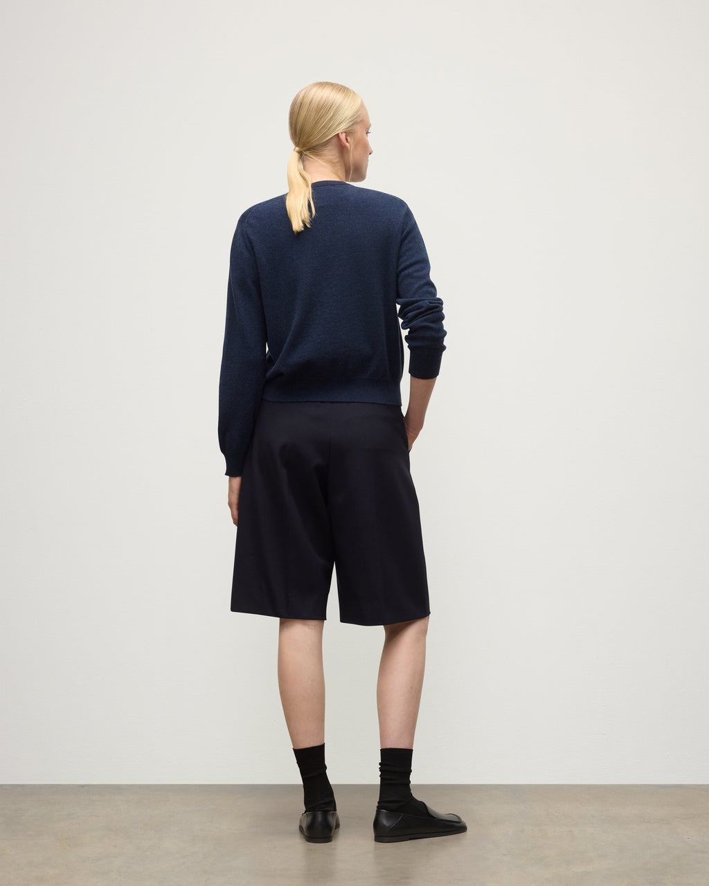 Johnstons of Elgin - Lunan Navy Classic Cashmere V Neck Jumper