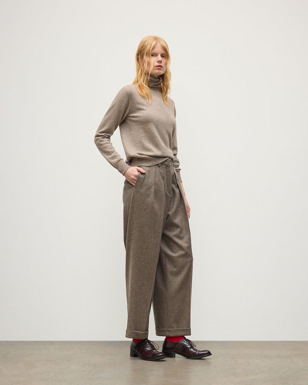 Johnstons of Elgin - Iris Classic Light Brown Roll Neck Cashmere Jumper