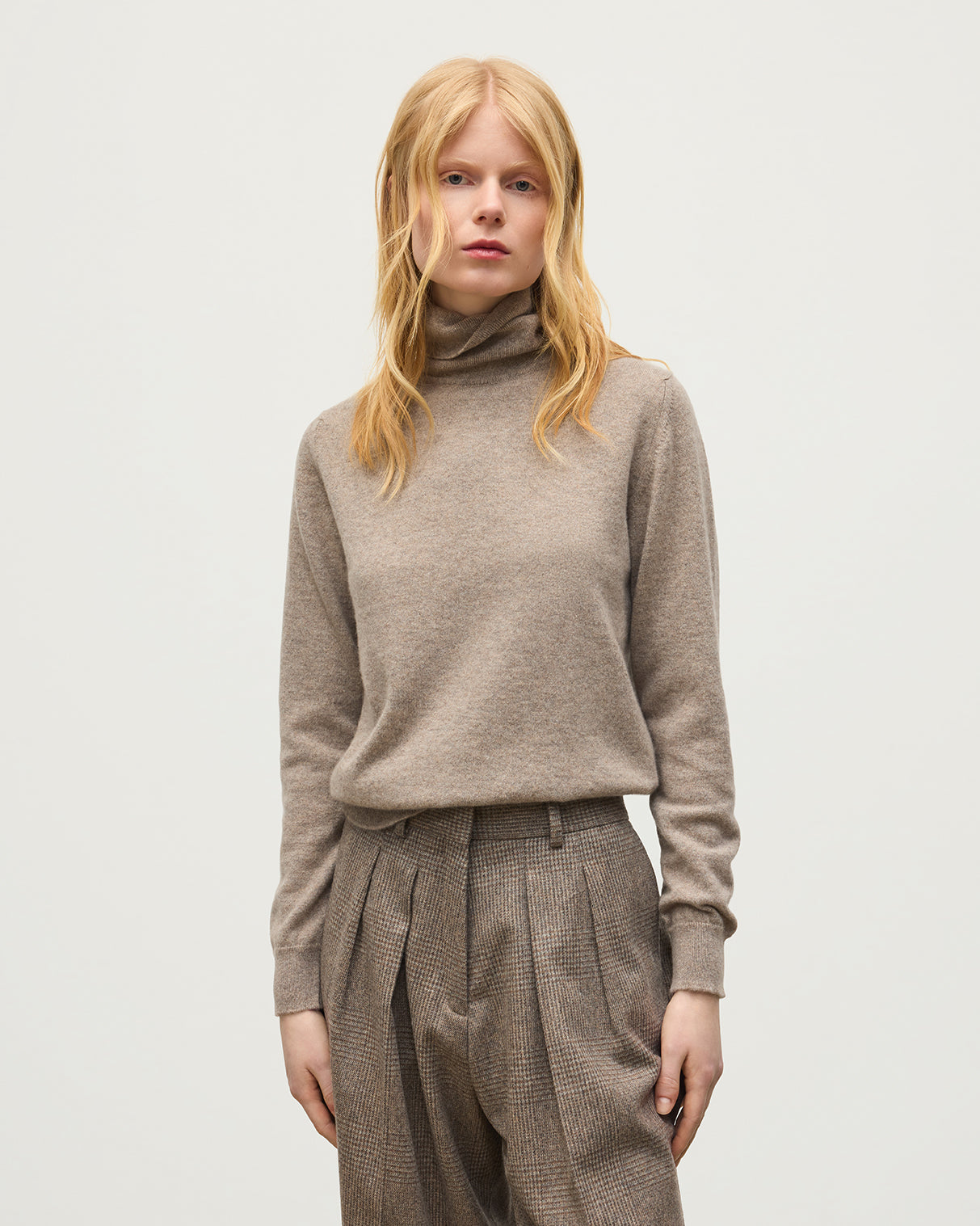 Johnstons of Elgin - Iris Classic Light Brown Roll Neck Cashmere Jumper
