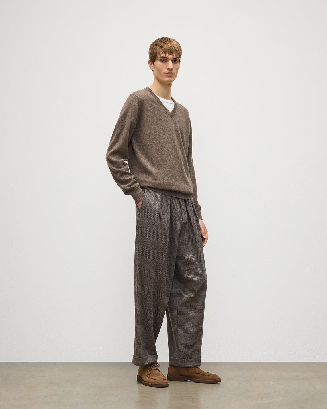 Johnstons of Elgin - Reuben Brown Cashmere V Neck Jumper