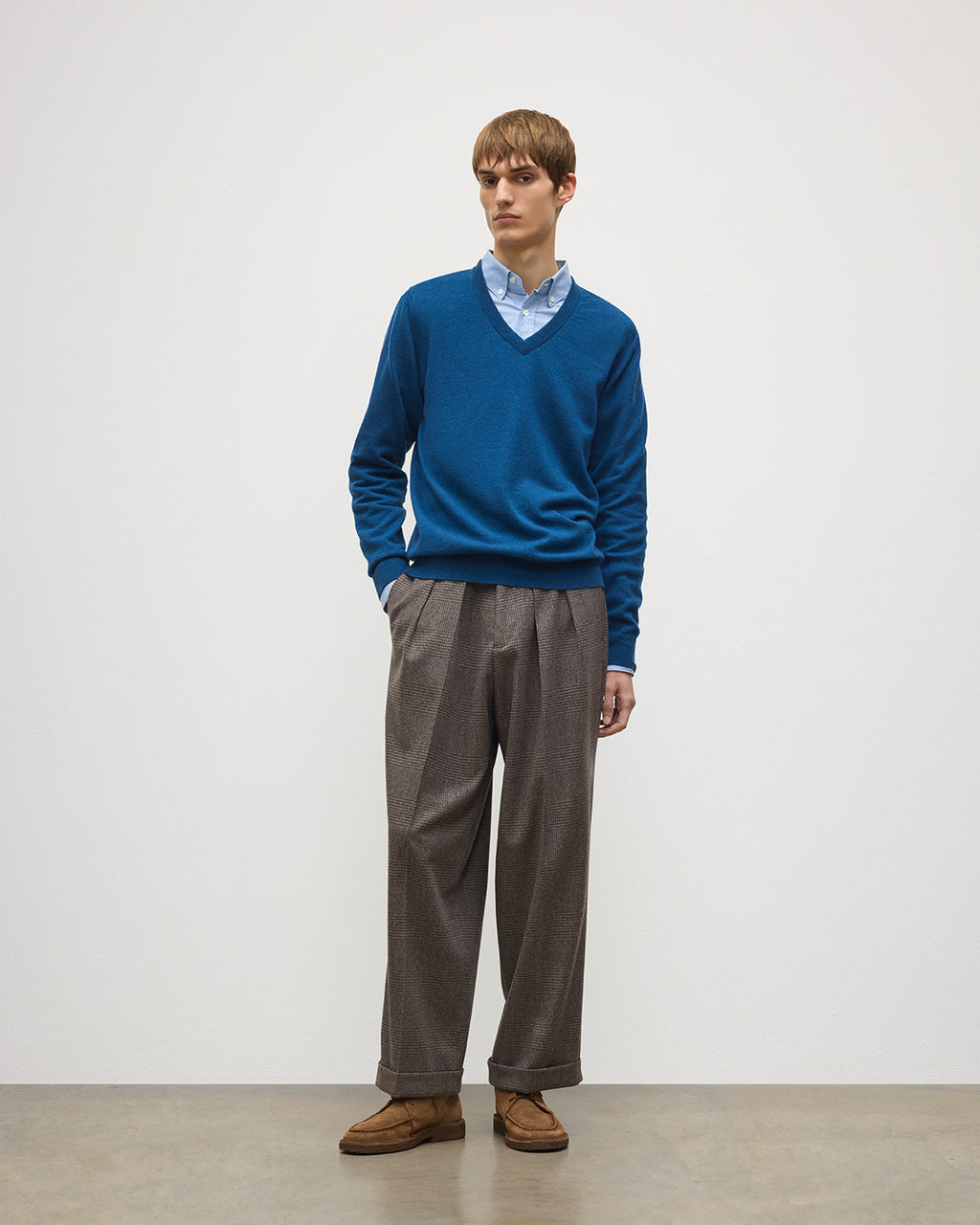 Johnstons of Elgin - Reuben Blue Cashmere V Neck Jumper